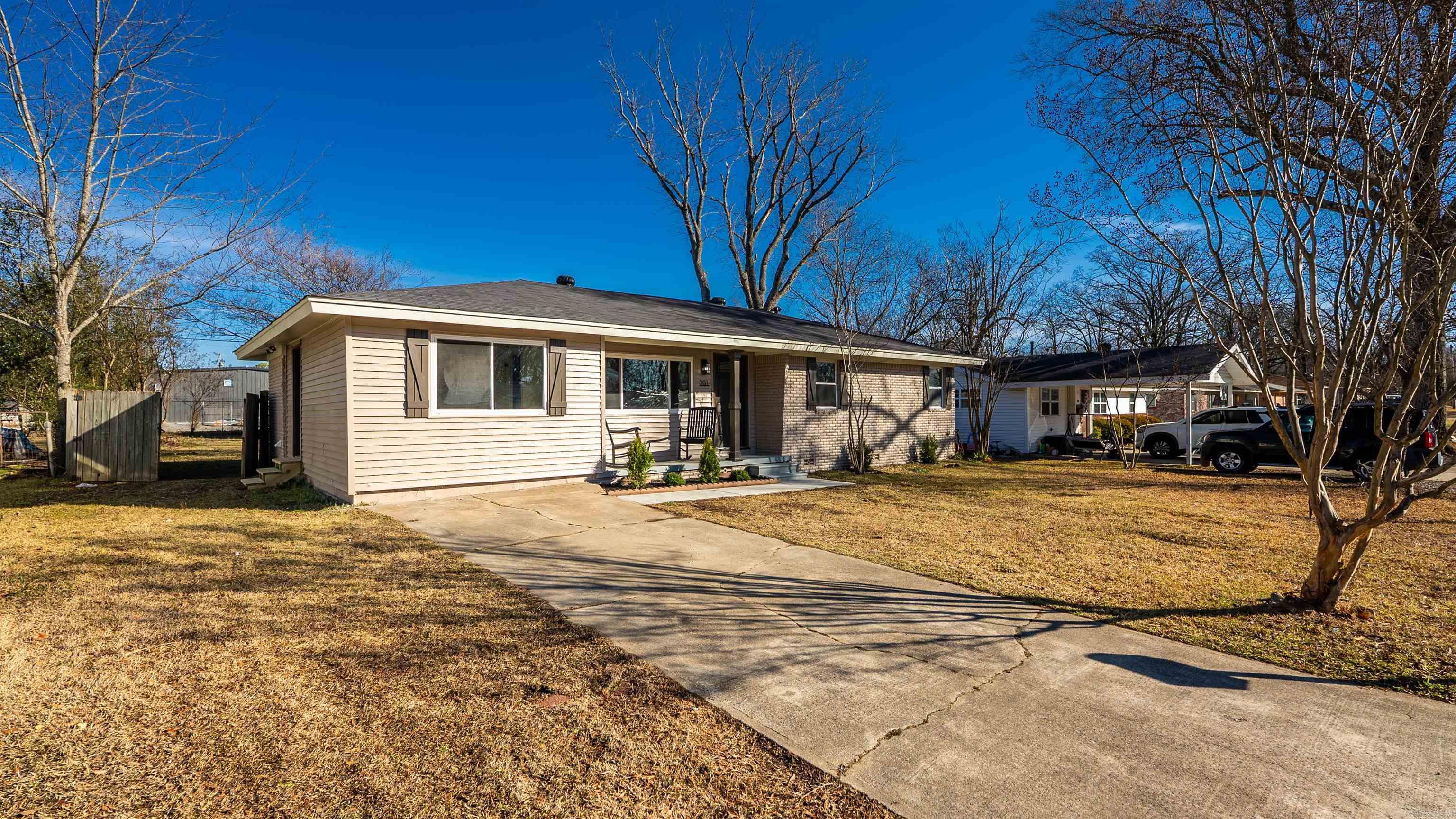 COLLINS - Residential