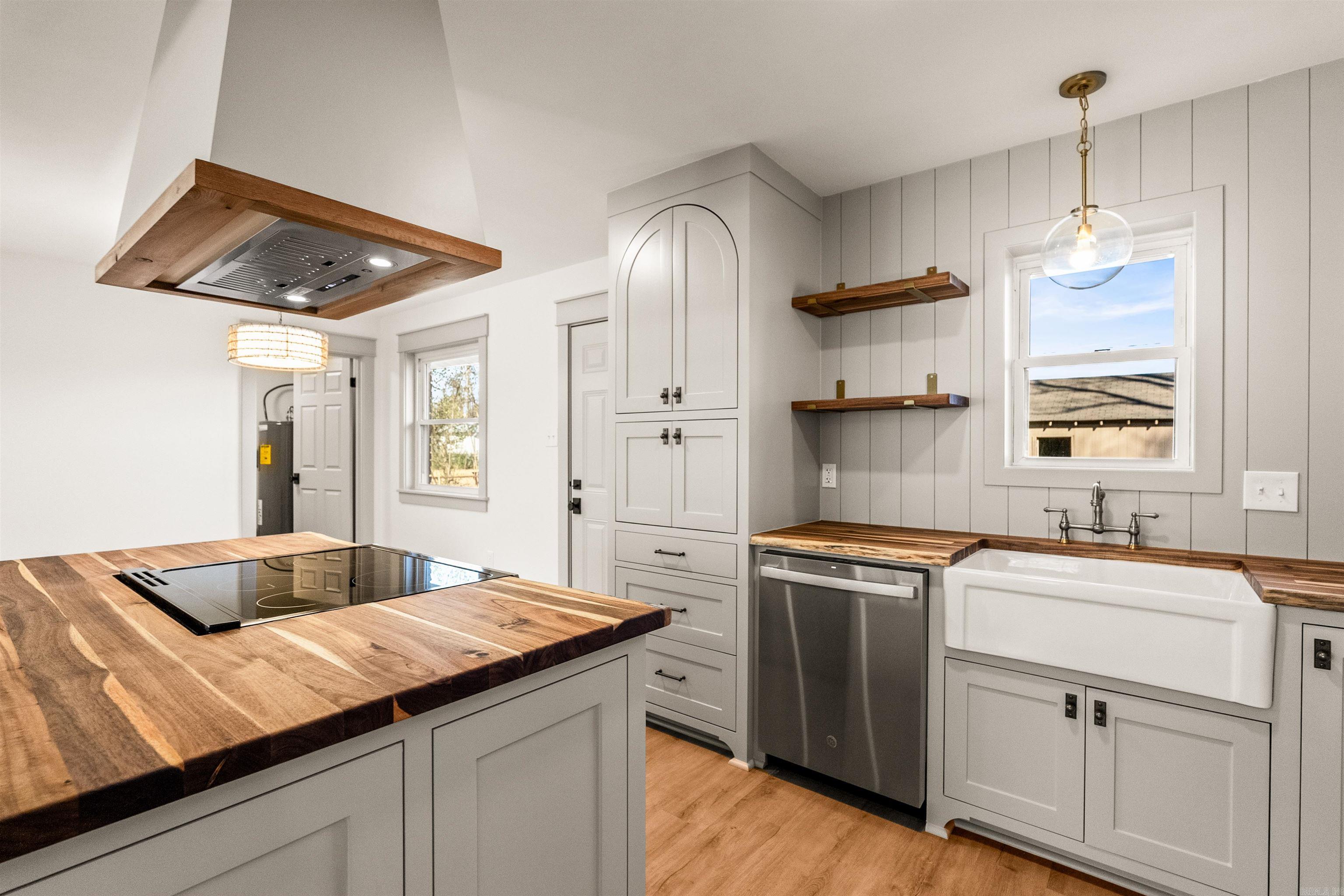 COLLINS - Residential