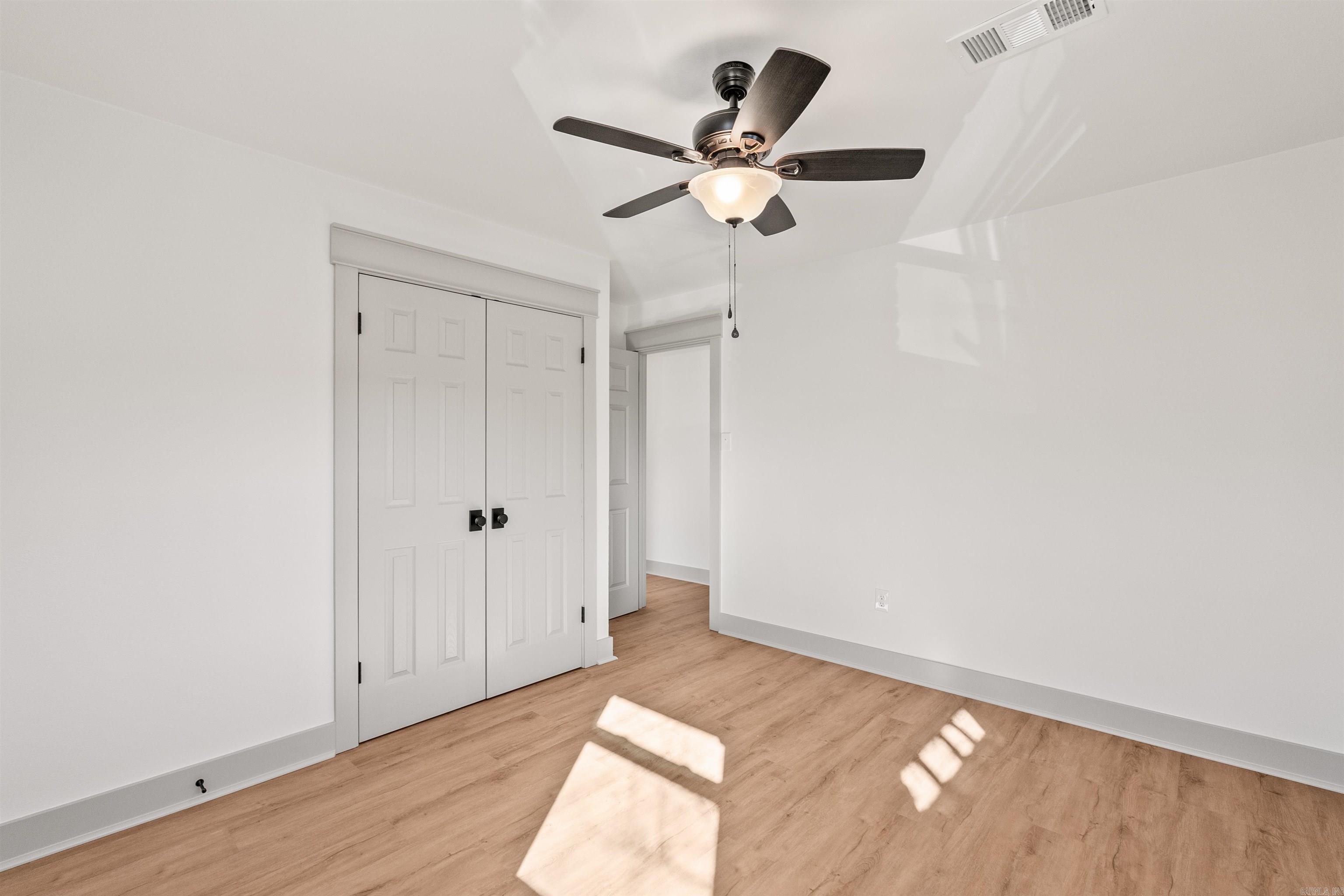 COLLINS - Residential