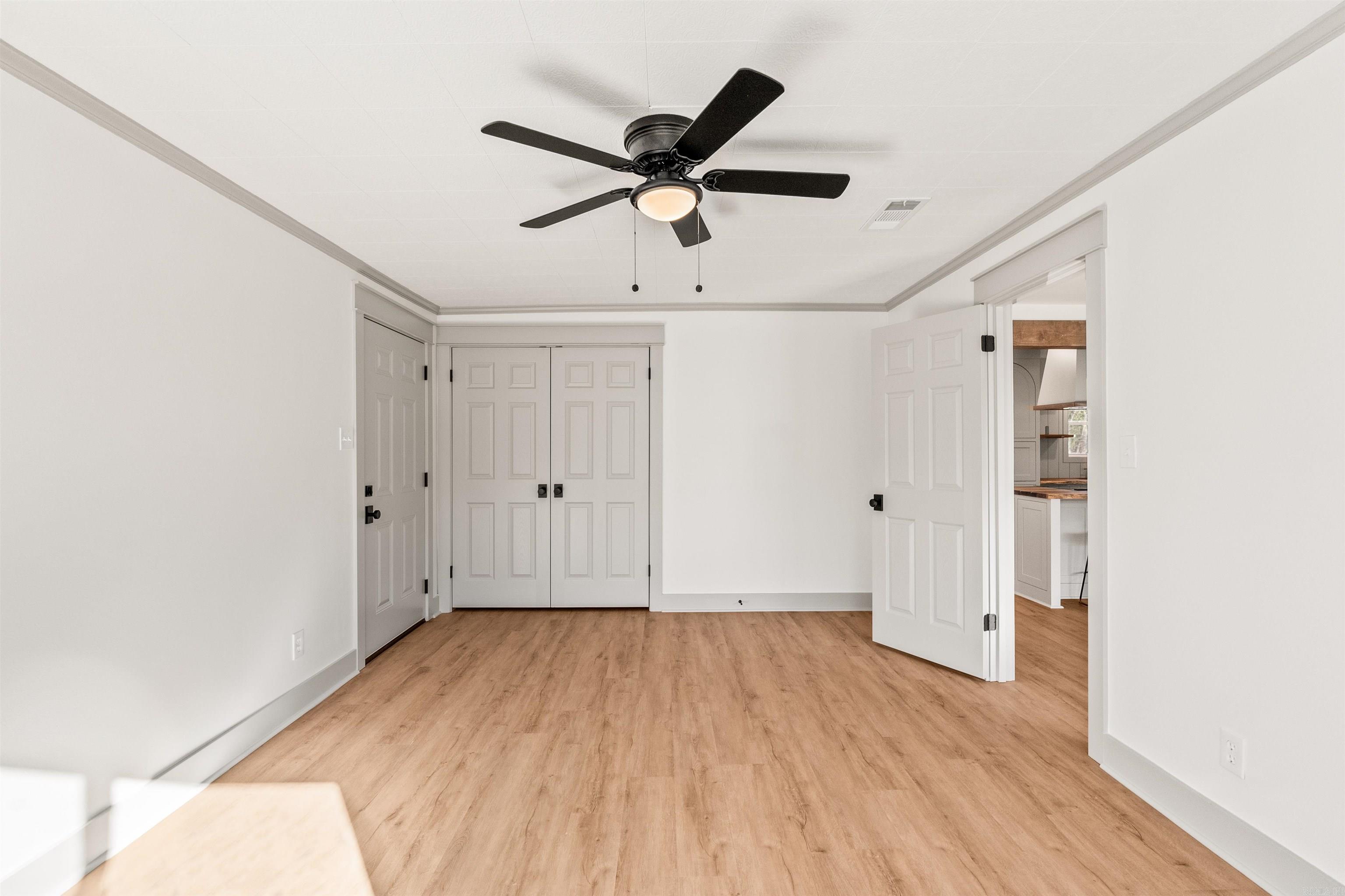 COLLINS - Residential