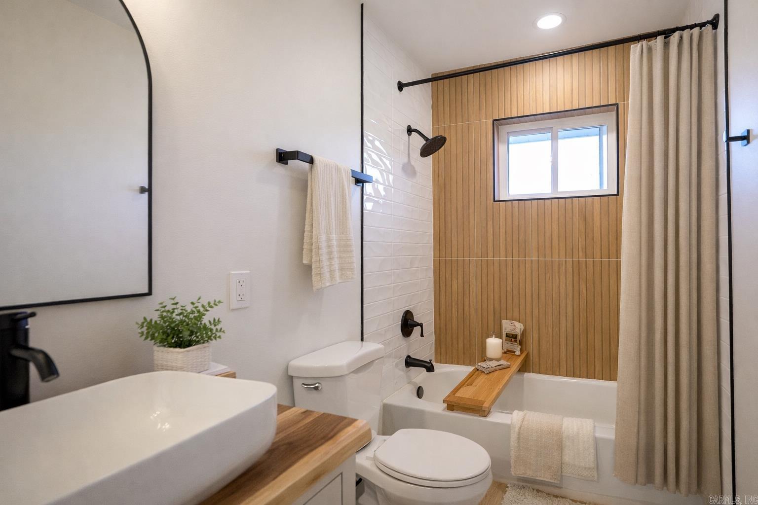 COLLINS - Residential