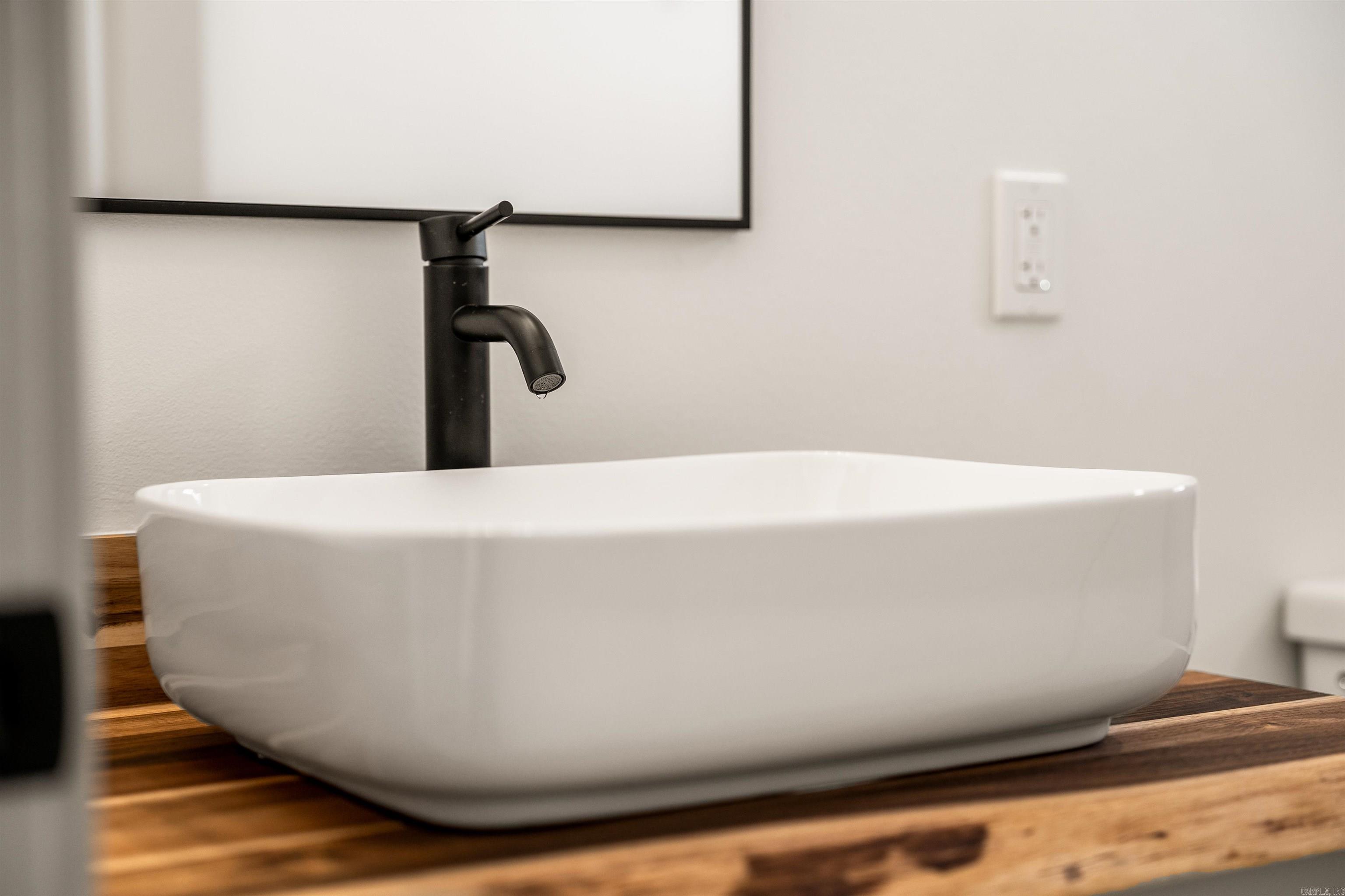 COLLINS - Residential