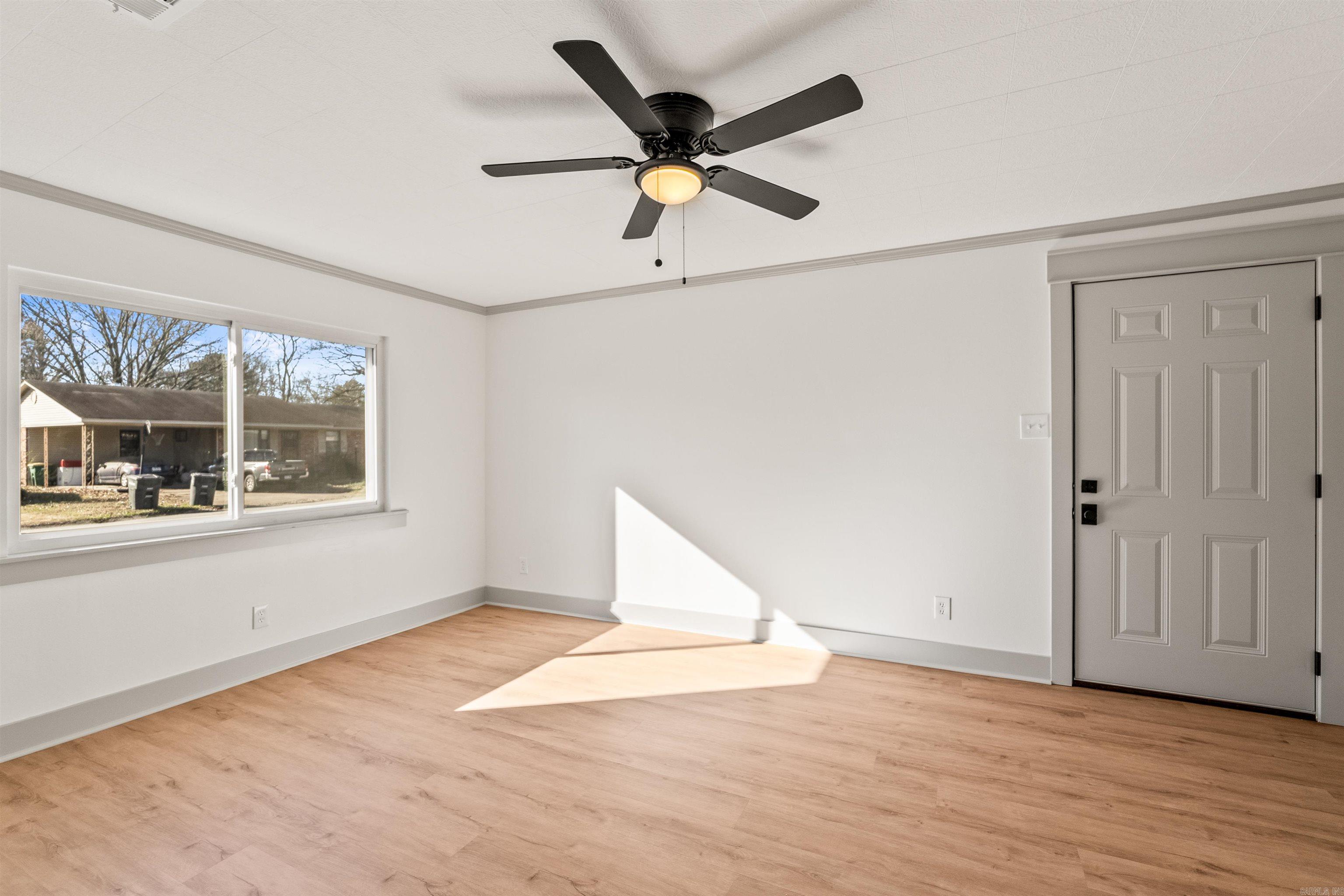 COLLINS - Residential