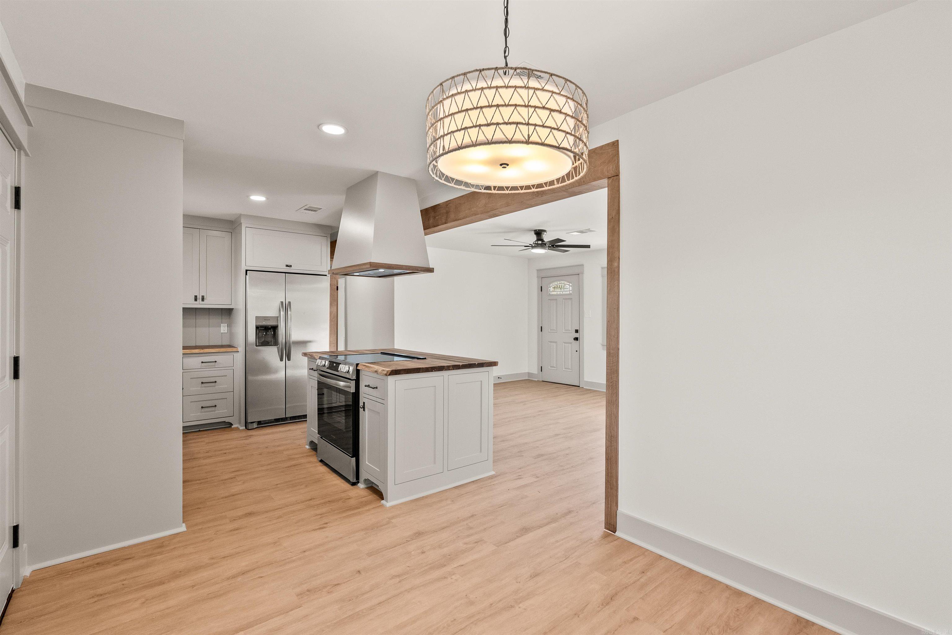 COLLINS - Residential