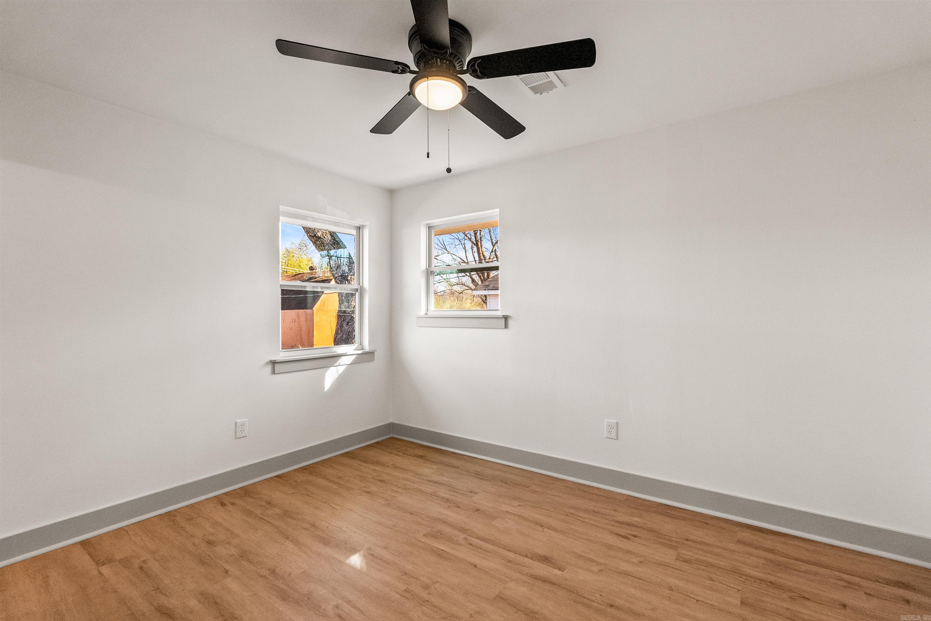 COLLINS - Residential