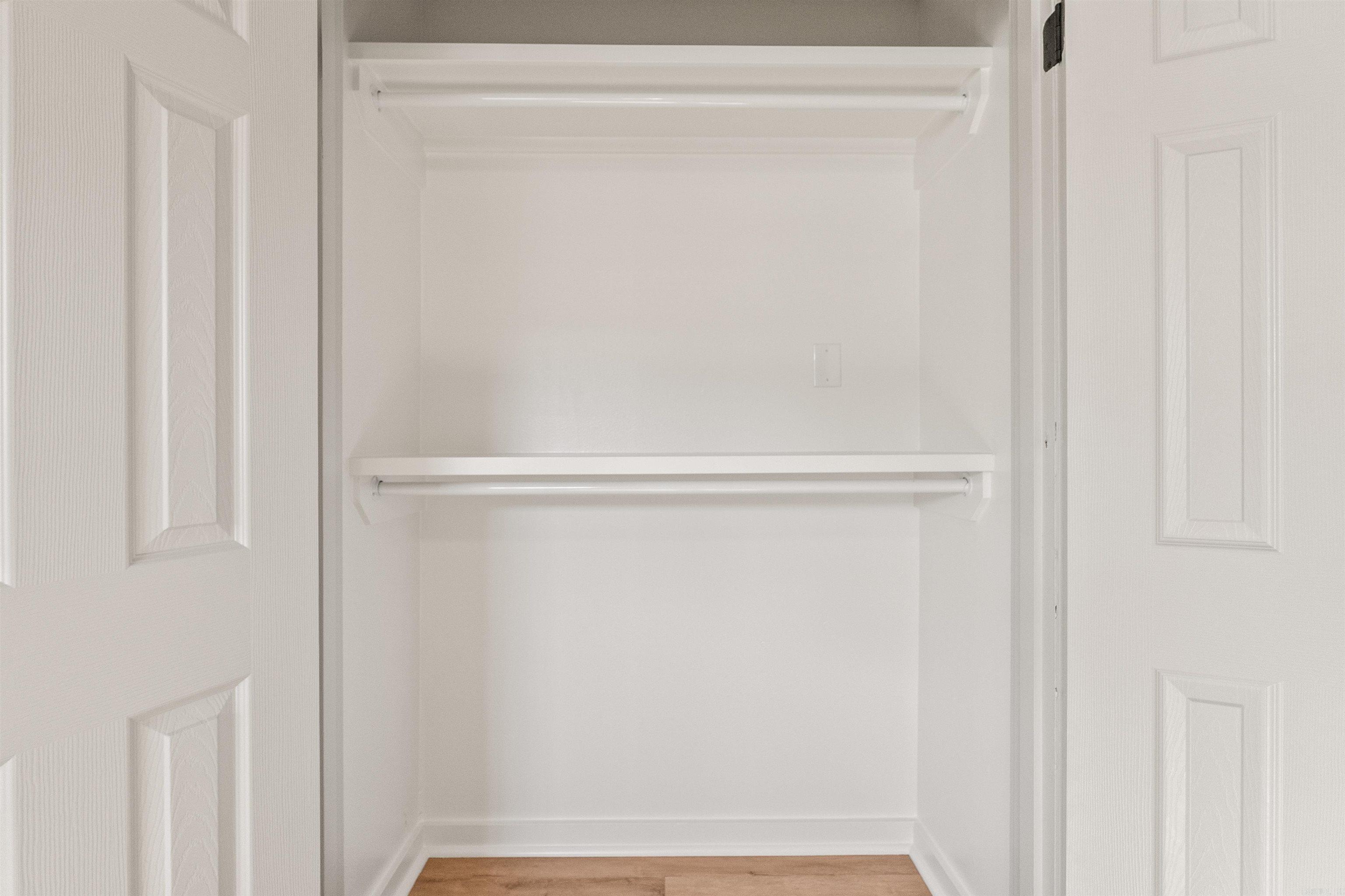 COLLINS - Residential