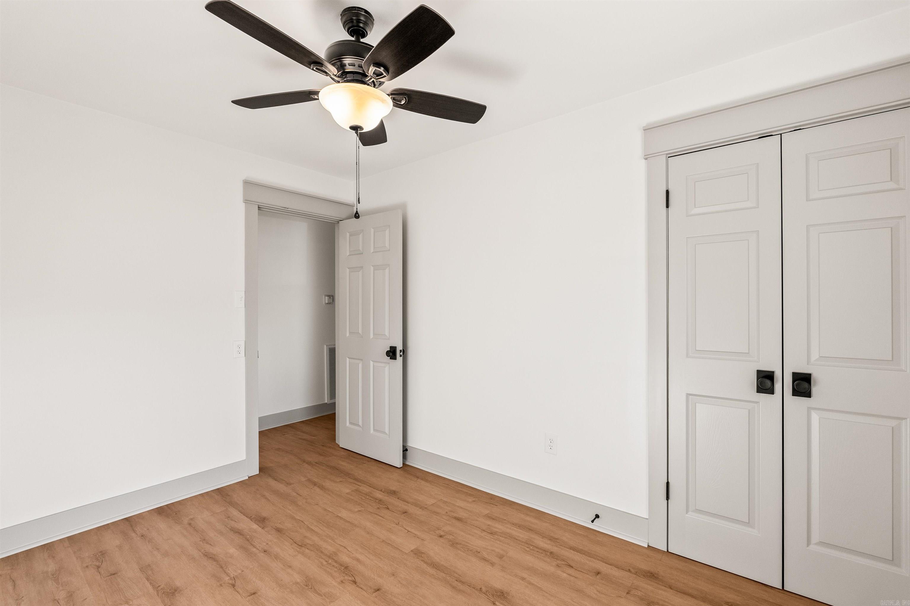 COLLINS - Residential