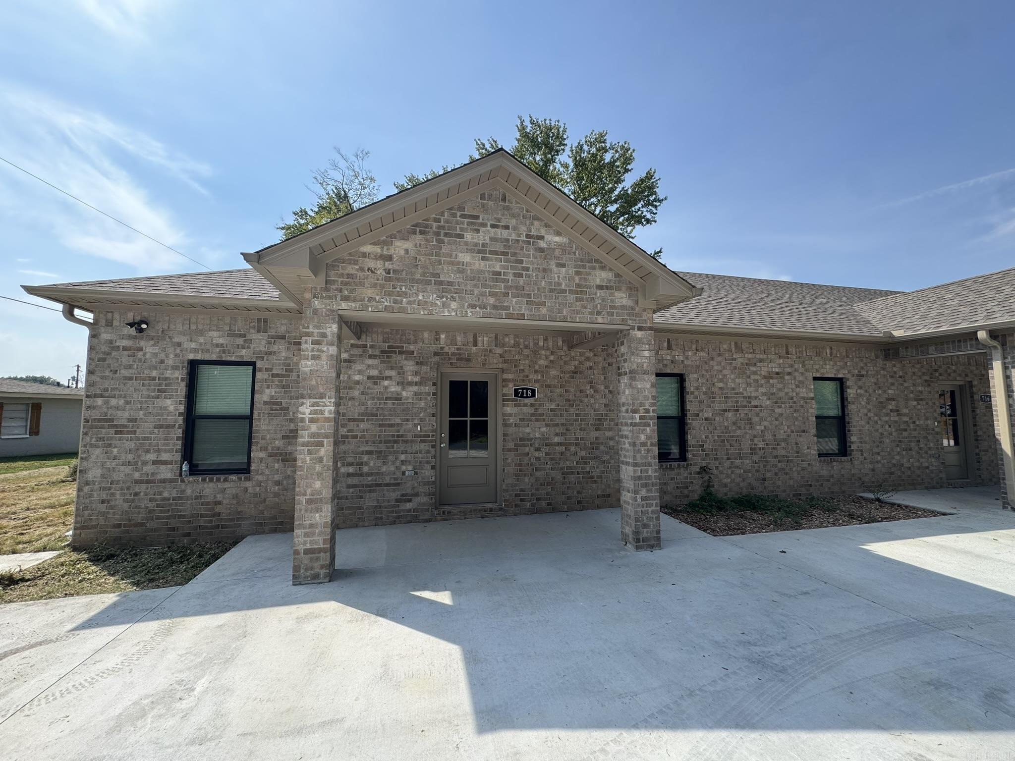 MIKE SULLY SUBDIVISION - Residential Lease