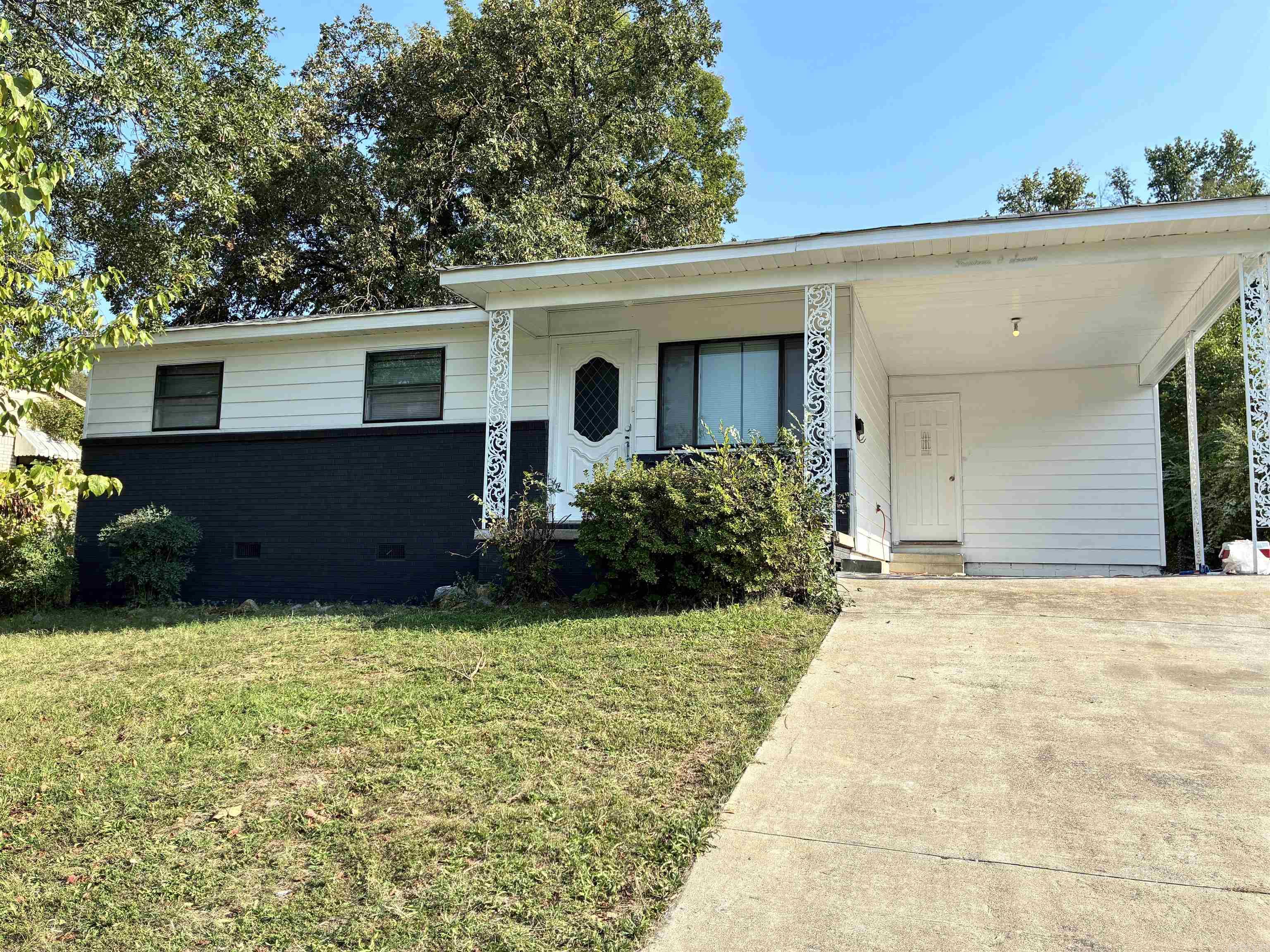 Fully renovated 3 bedroom, 2 bath home with brand new upgrades. This home features an open floor plan, new roof, new HVAC, new luxury vinyl plank flooring throughout and new stainless-steel appliances that gives the feel of new construction. Perfect for anyone that's ready to create long lasting memories with their family and friends. Schedule your private showing today!