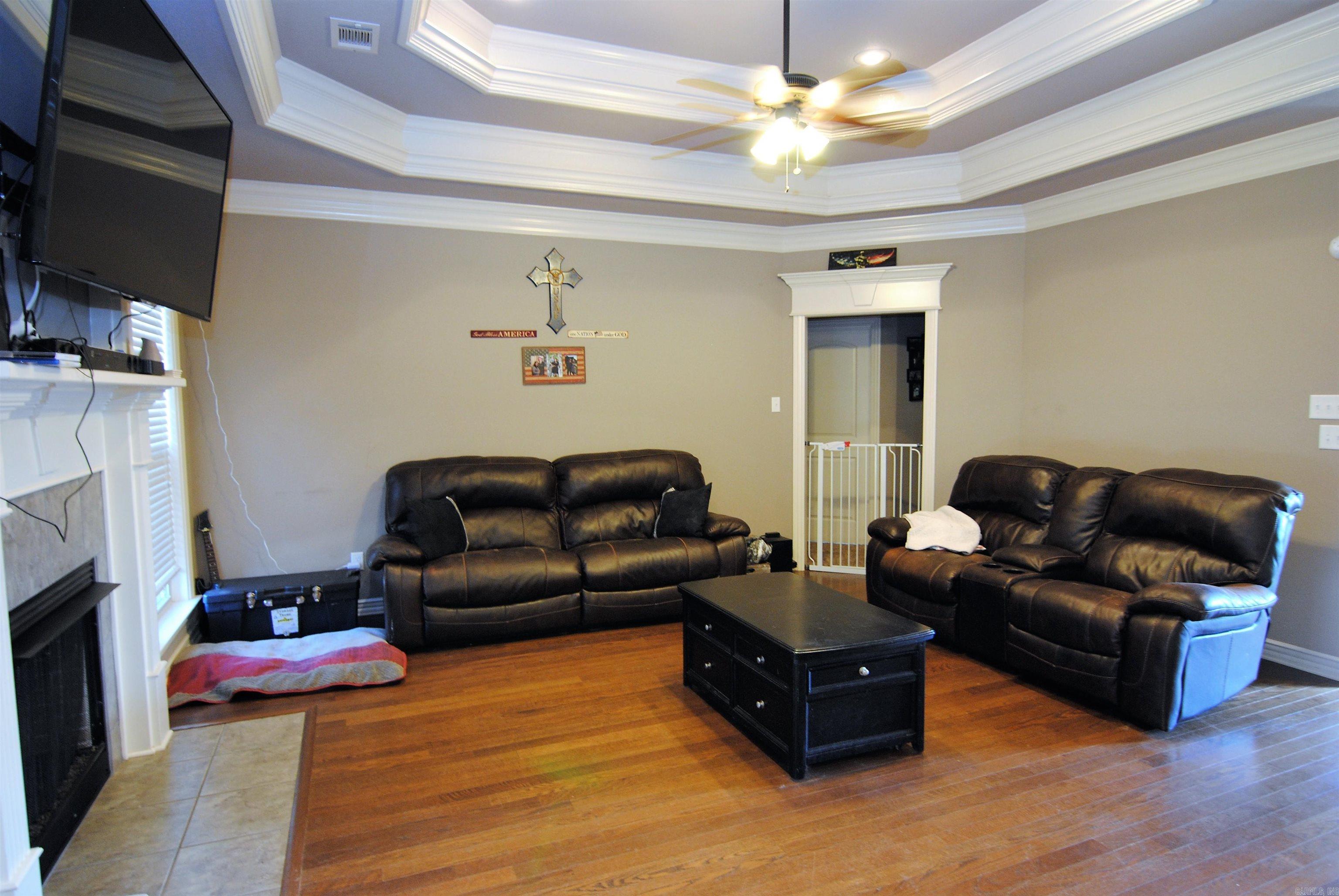 Base Meadows - Residential Lease