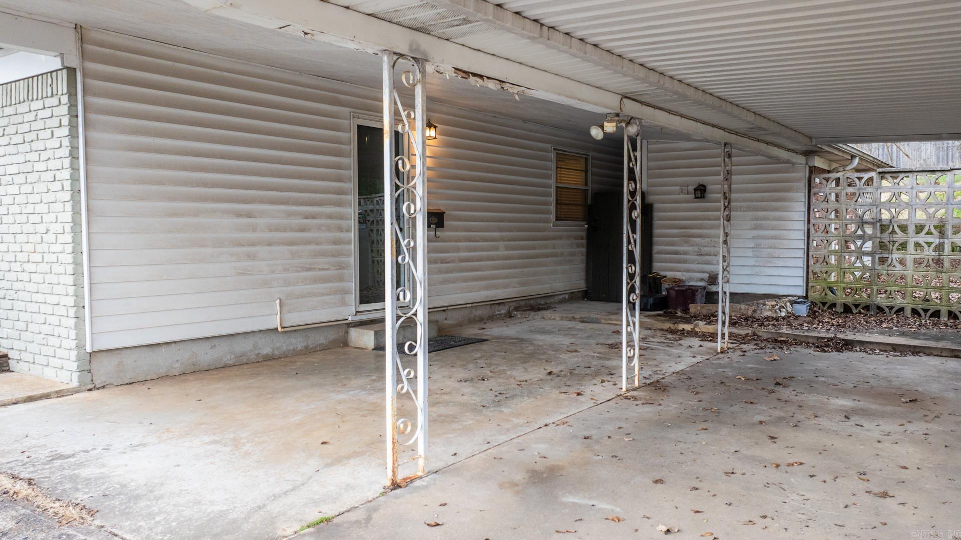 BROOK HOLLOW ADDN - Residential