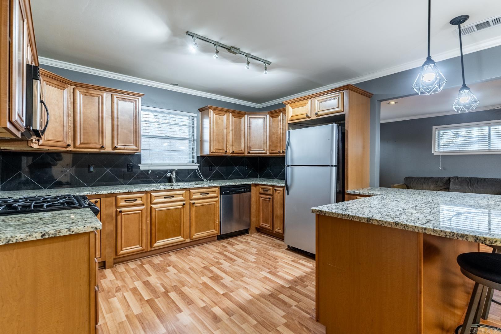 BROOK HOLLOW ADDN - Residential