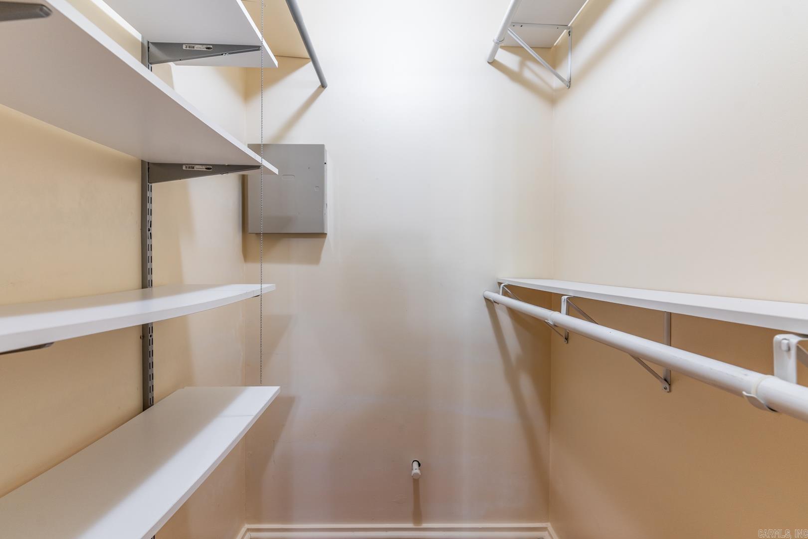 BROOK HOLLOW ADDN - Residential