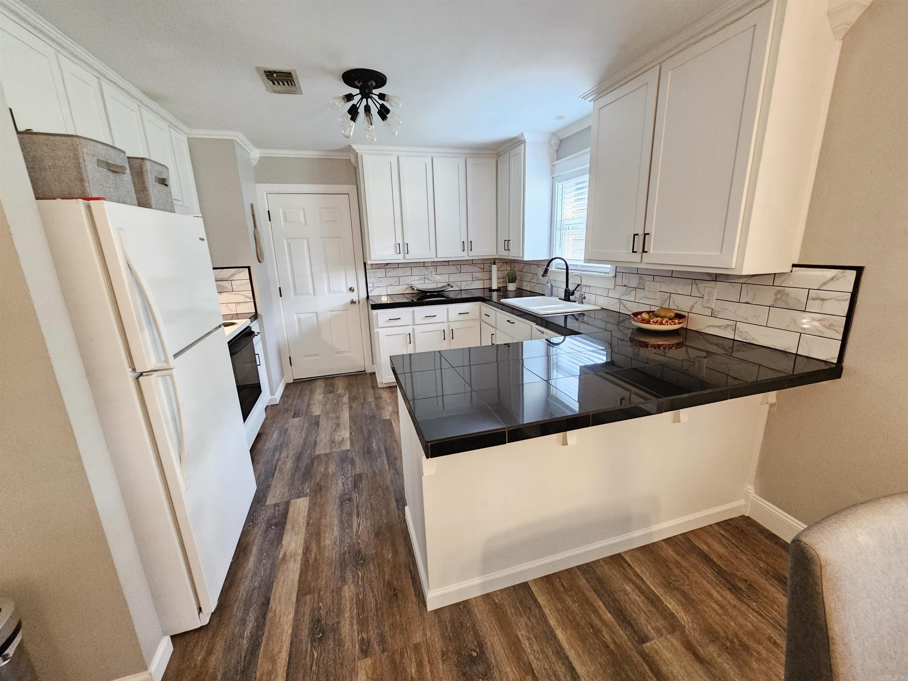 Maple Creek Orchard Lake - Residential