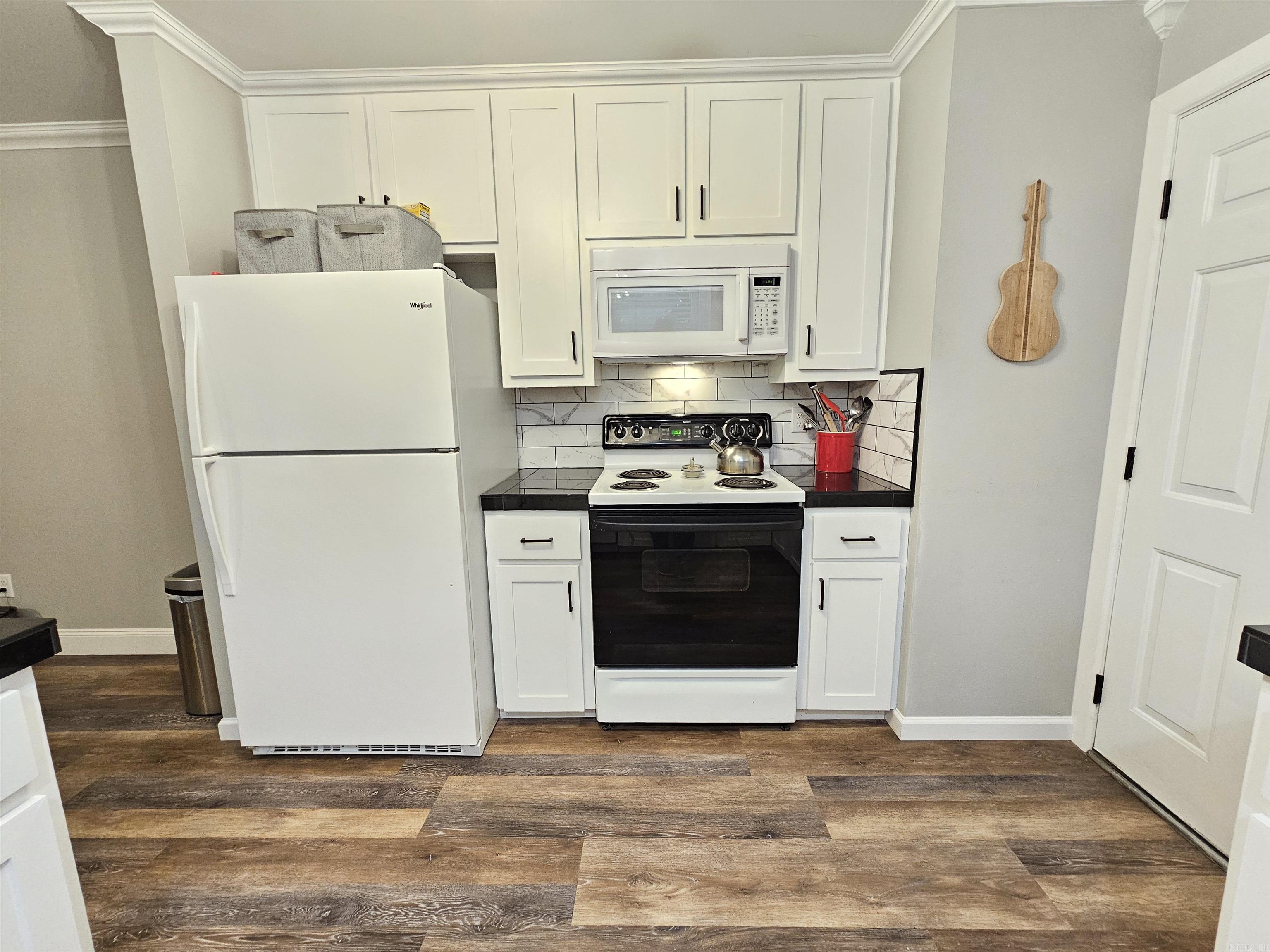 Maple Creek Orchard Lake - Residential