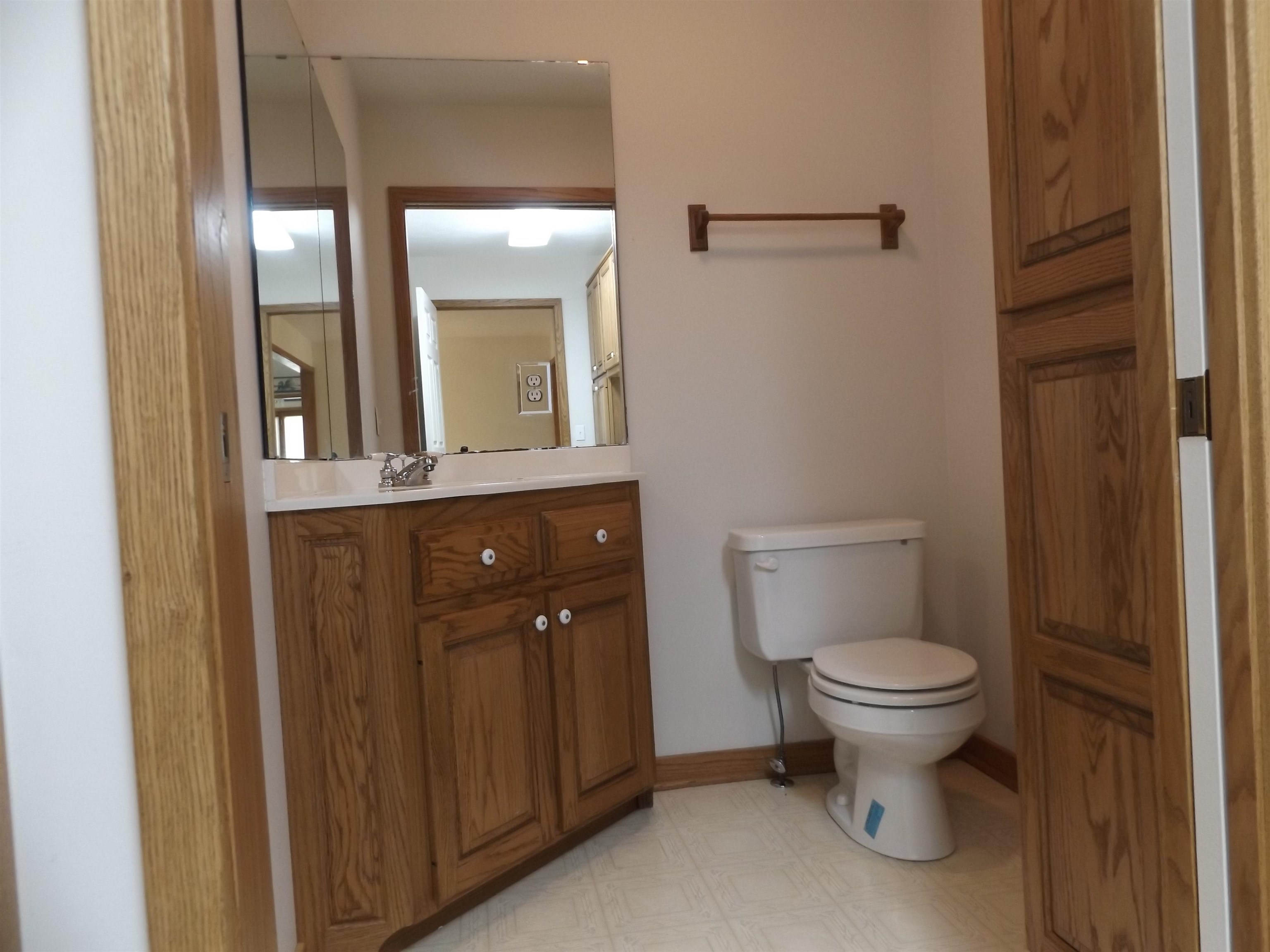 LAKESIDE TERRACE - Residential