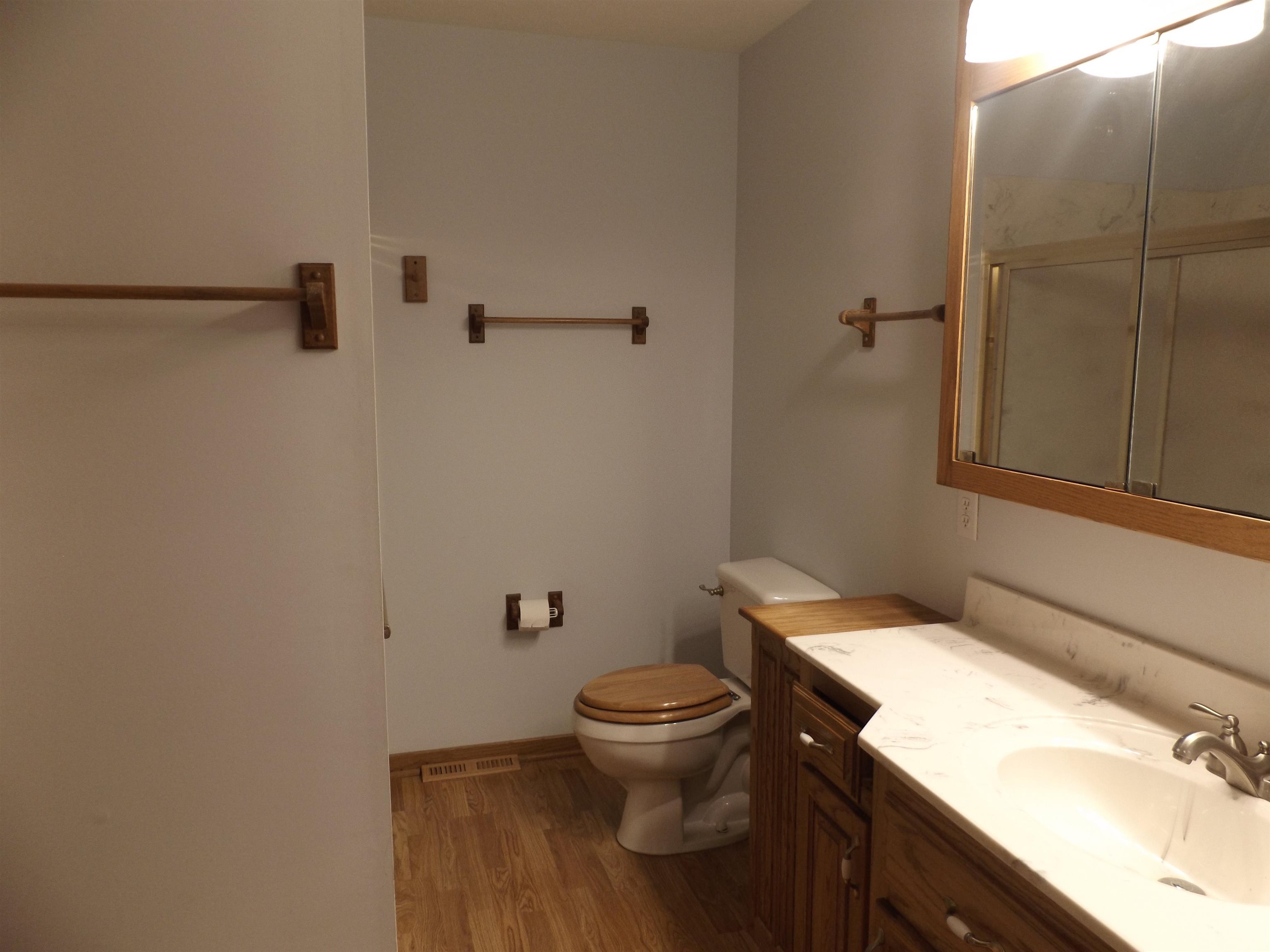 LAKESIDE TERRACE - Residential