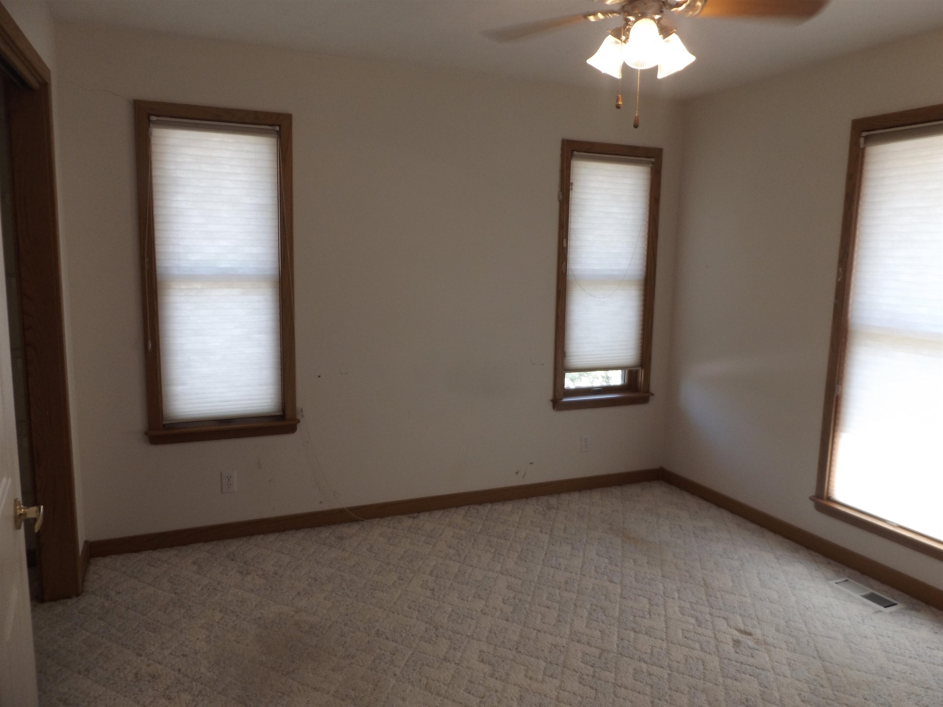 LAKESIDE TERRACE - Residential