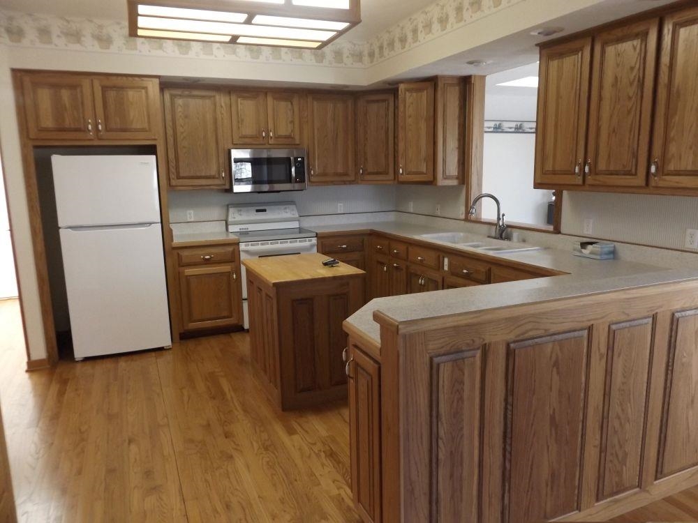 LAKESIDE TERRACE - Residential