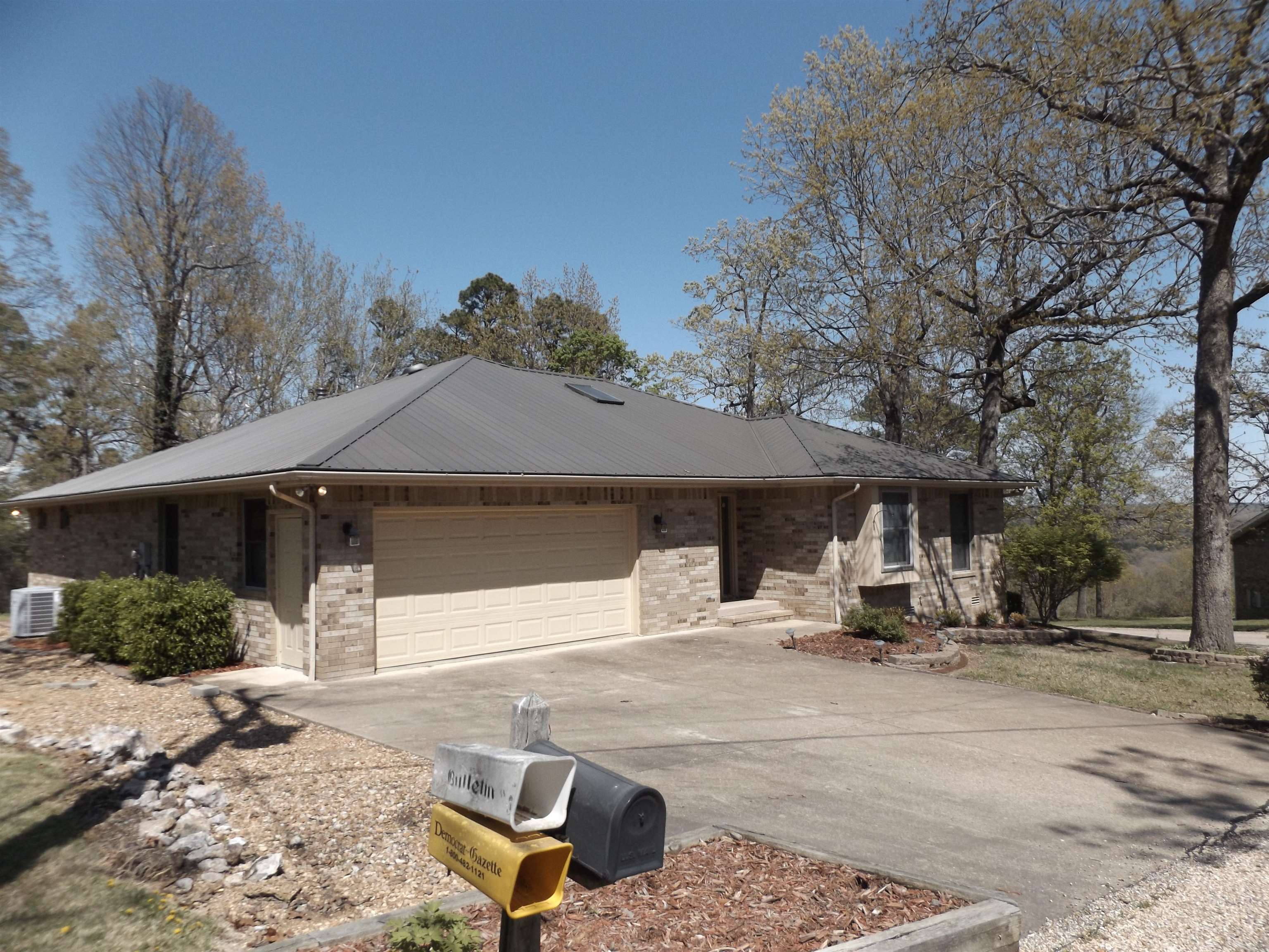 LAKESIDE TERRACE - Residential