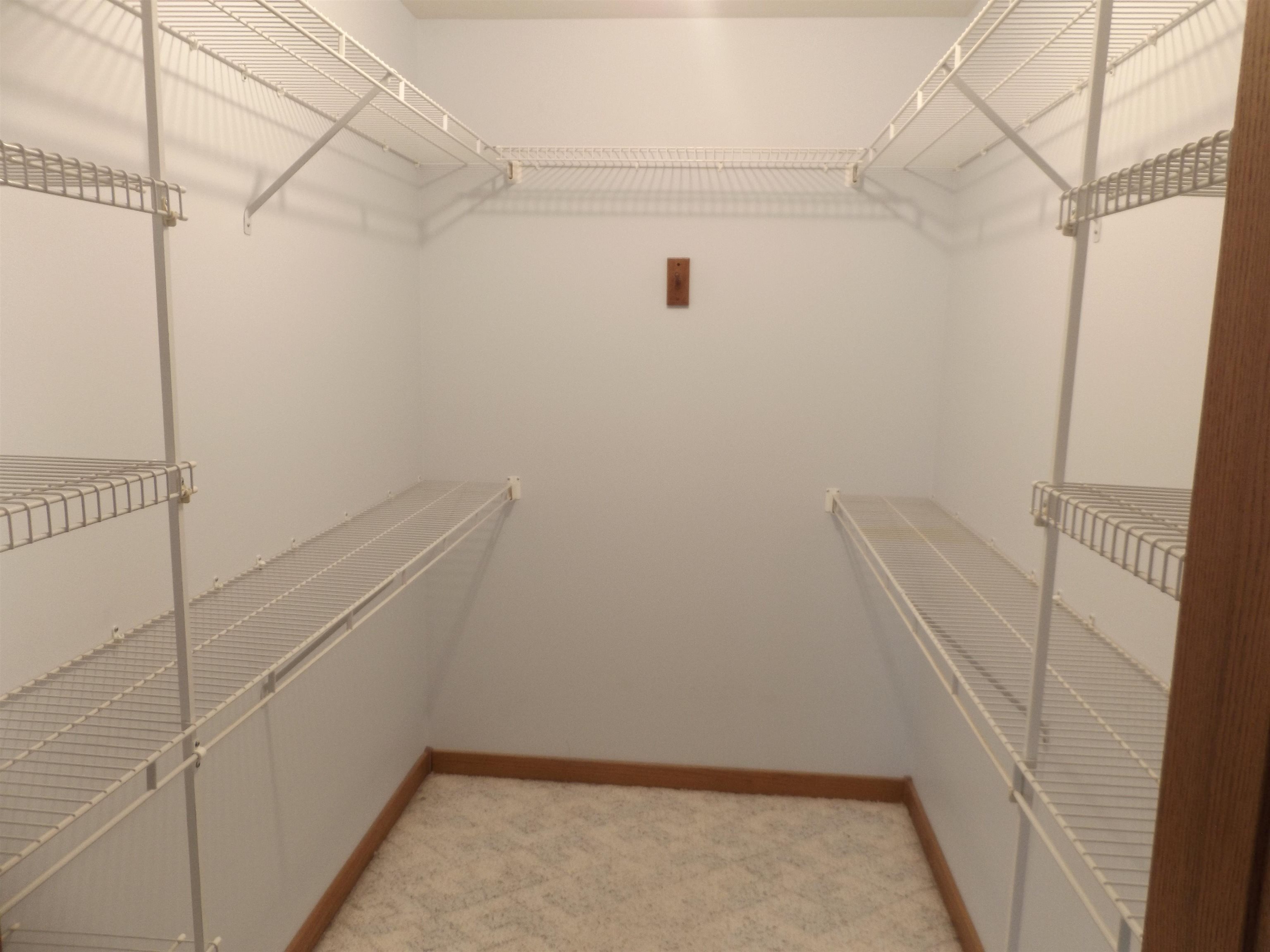 LAKESIDE TERRACE - Residential