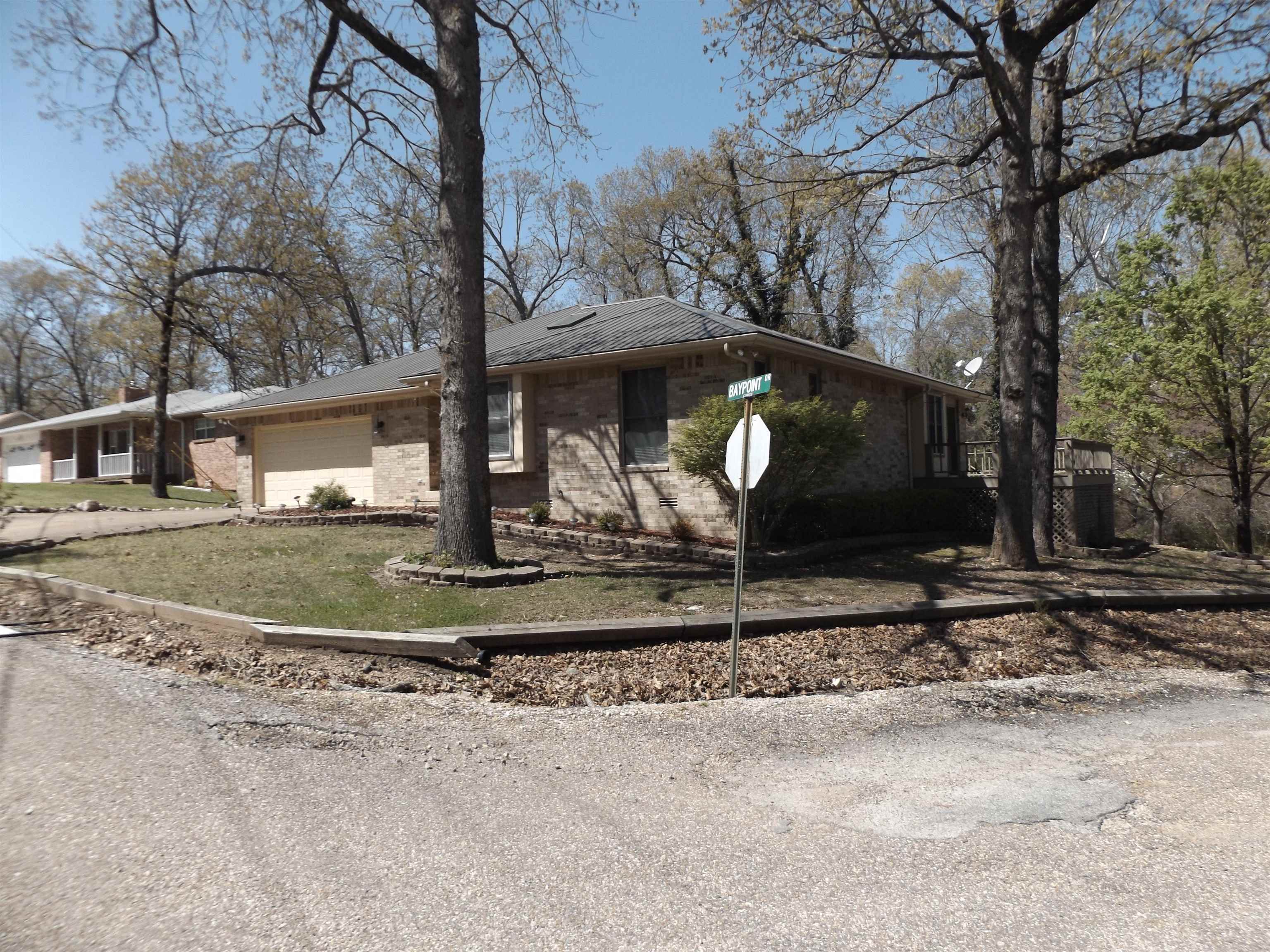 LAKESIDE TERRACE - Residential