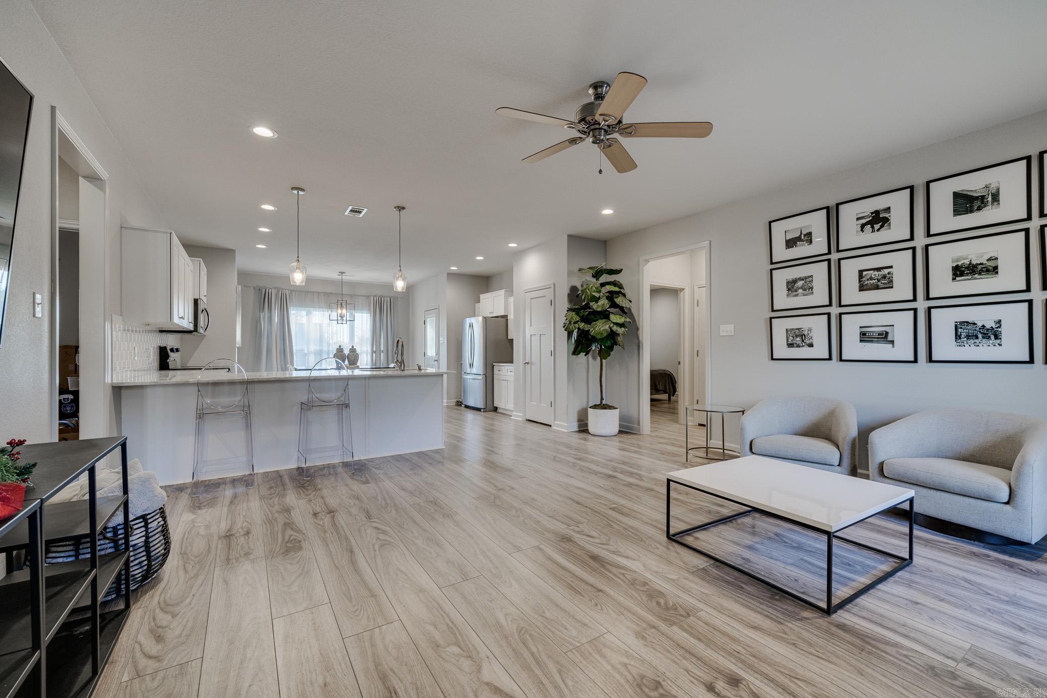 INDIAN SPRINGS - Residential