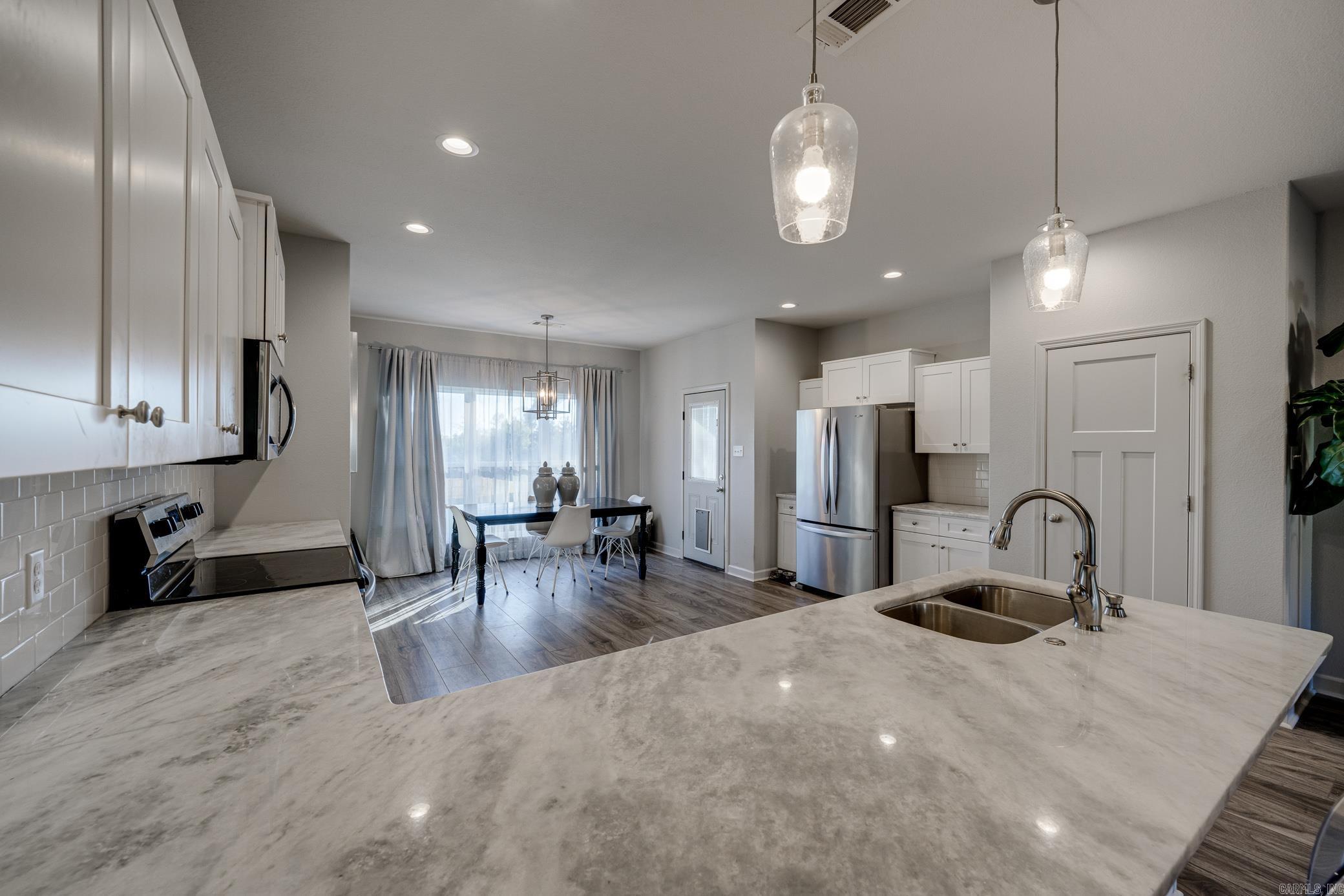 INDIAN SPRINGS - Residential