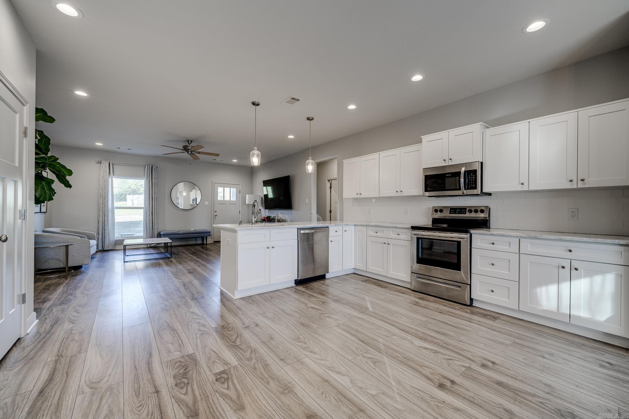 INDIAN SPRINGS - Residential