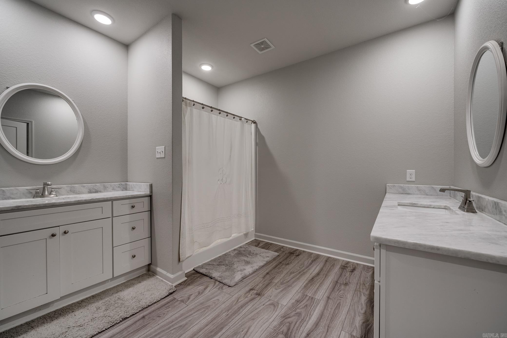 INDIAN SPRINGS - Residential