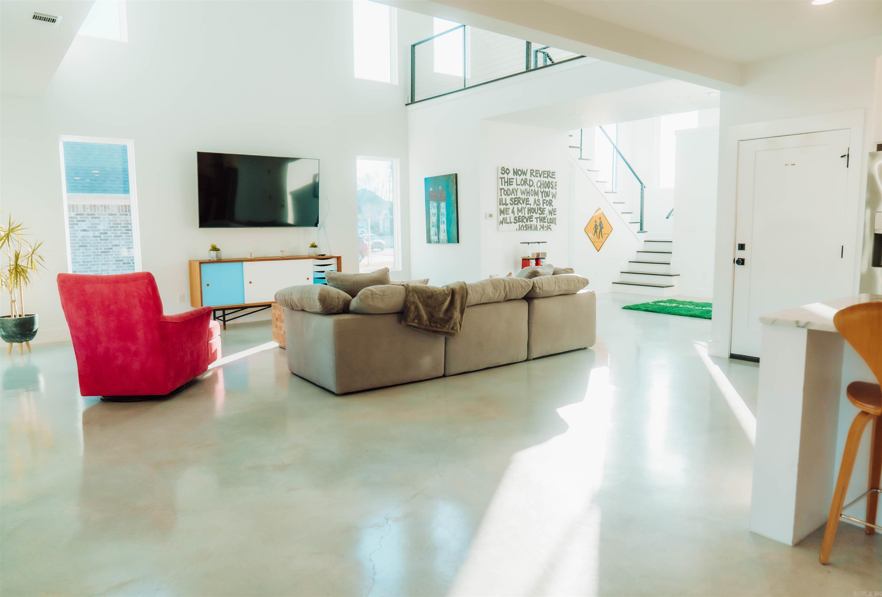 HURRICANE LAKE EST - Residential