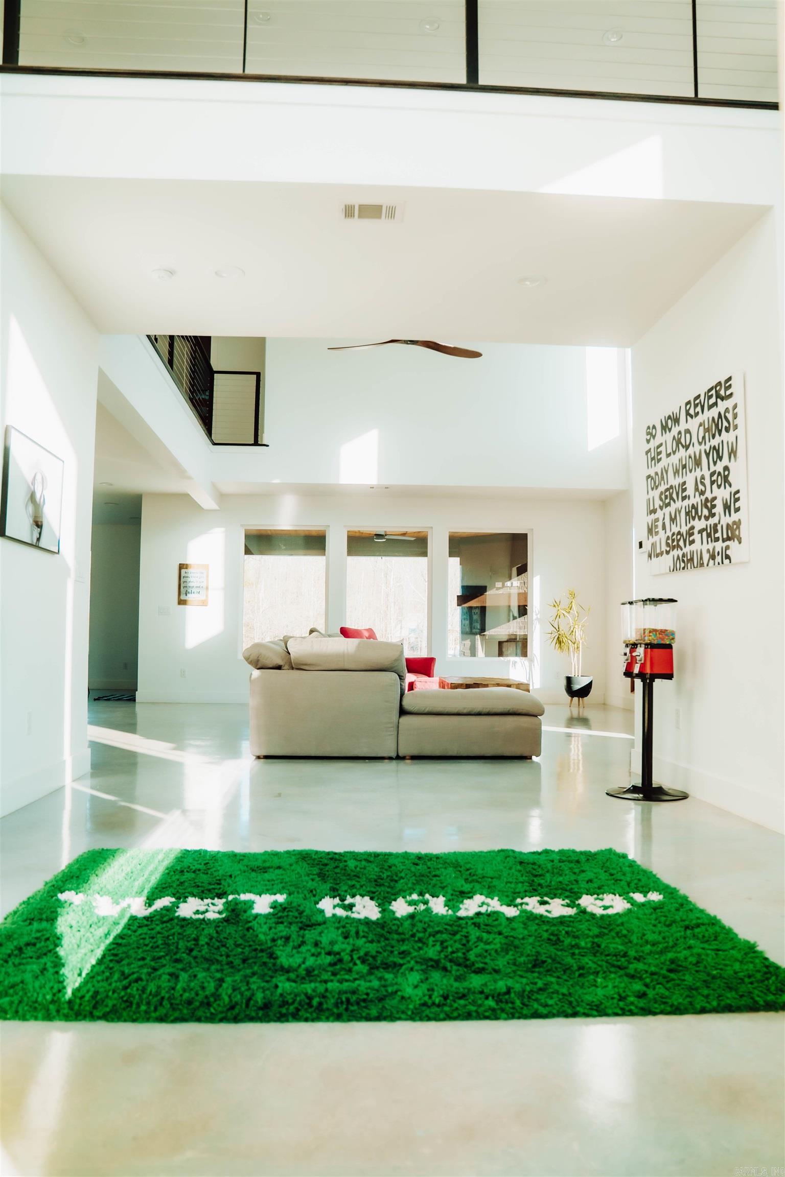 HURRICANE LAKE EST - Residential