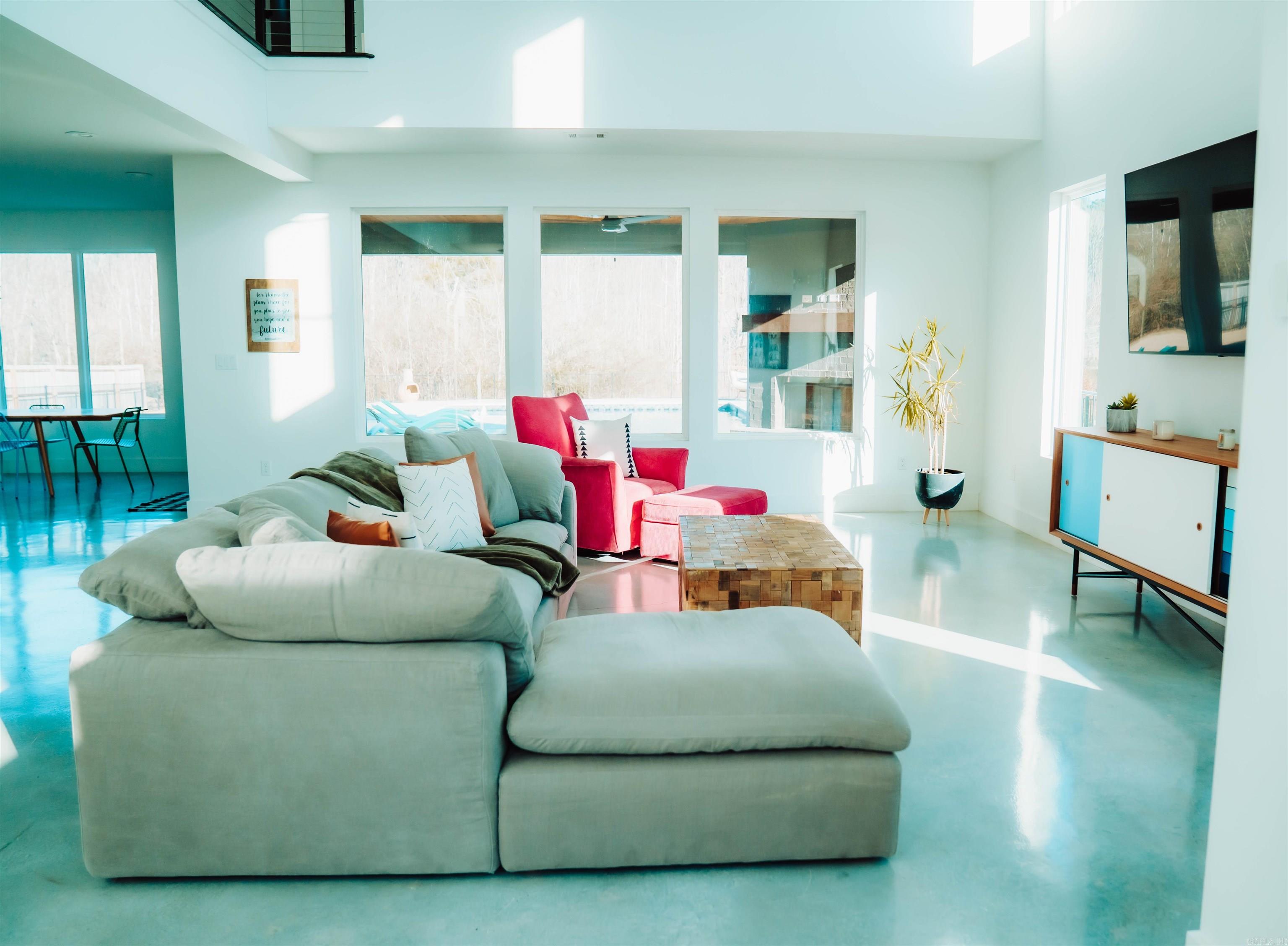 HURRICANE LAKE EST - Residential