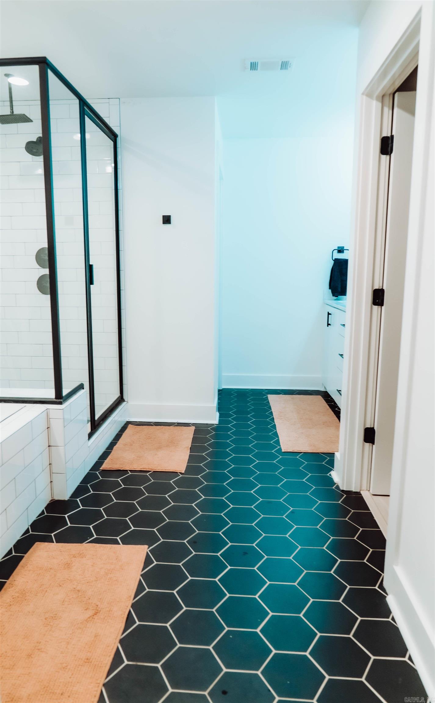 HURRICANE LAKE EST - Residential