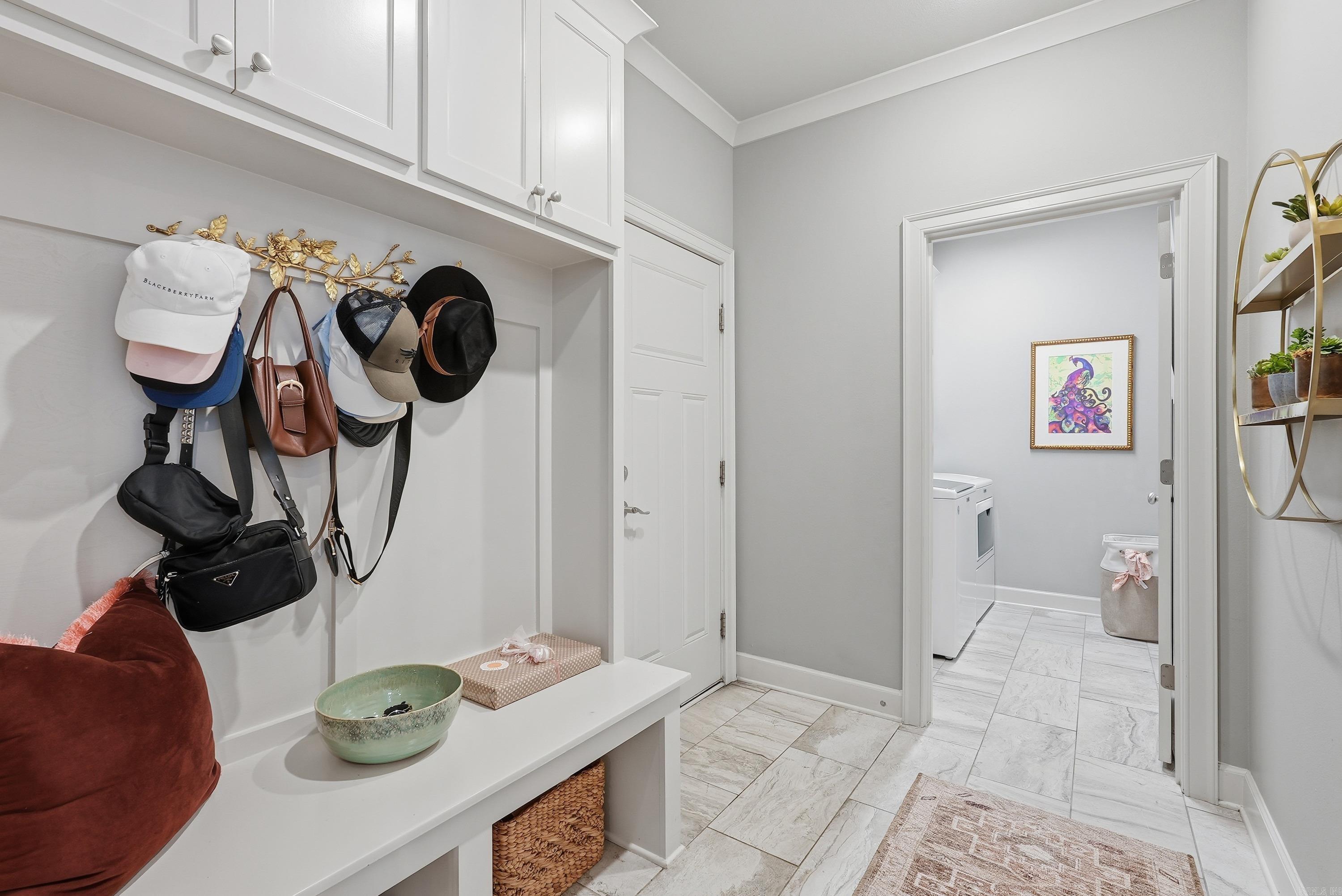 ROBYNMAR - Residential