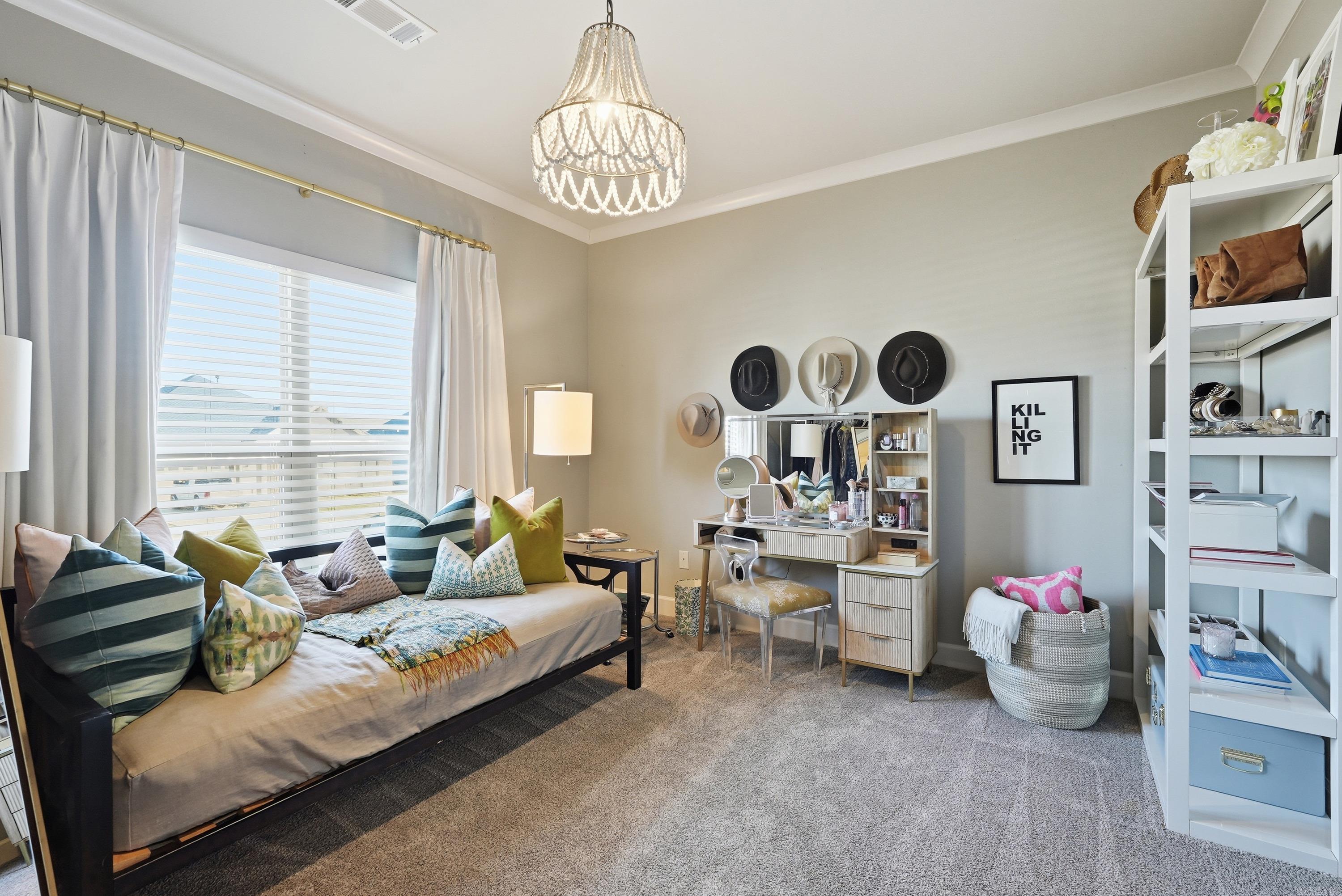 ROBYNMAR - Residential