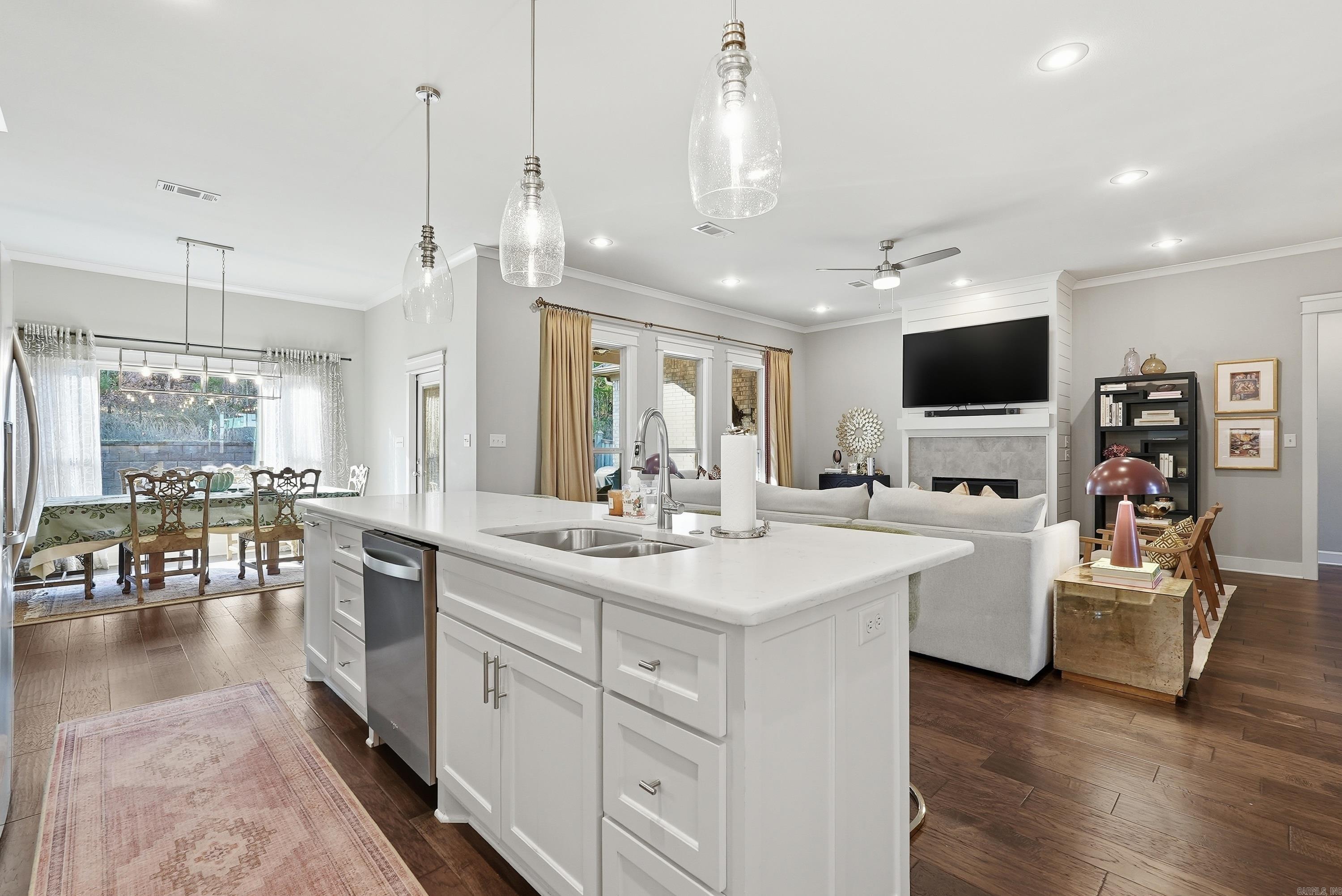 ROBYNMAR - Residential