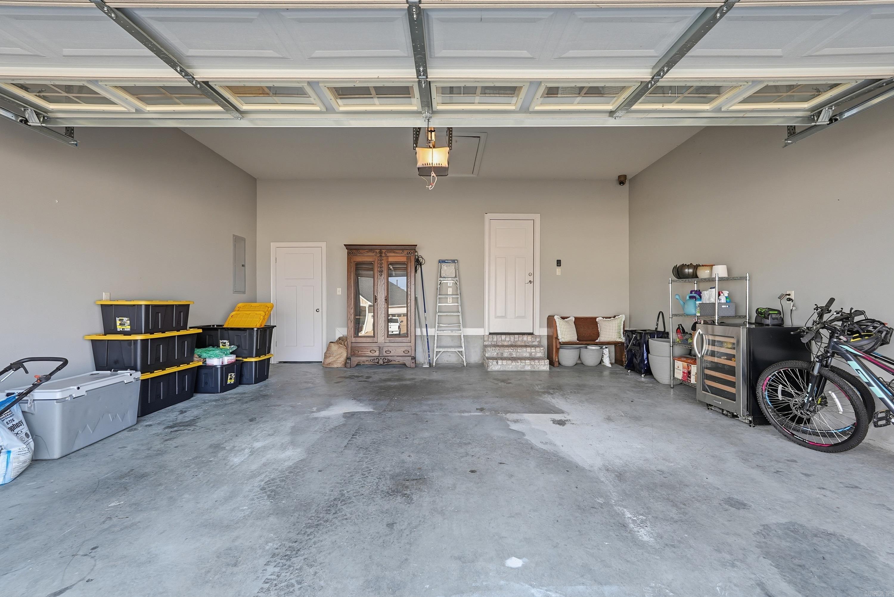 ROBYNMAR - Residential