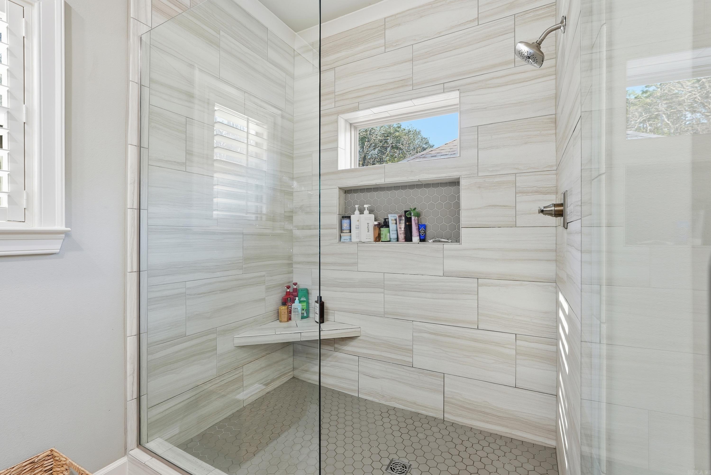 ROBYNMAR - Residential