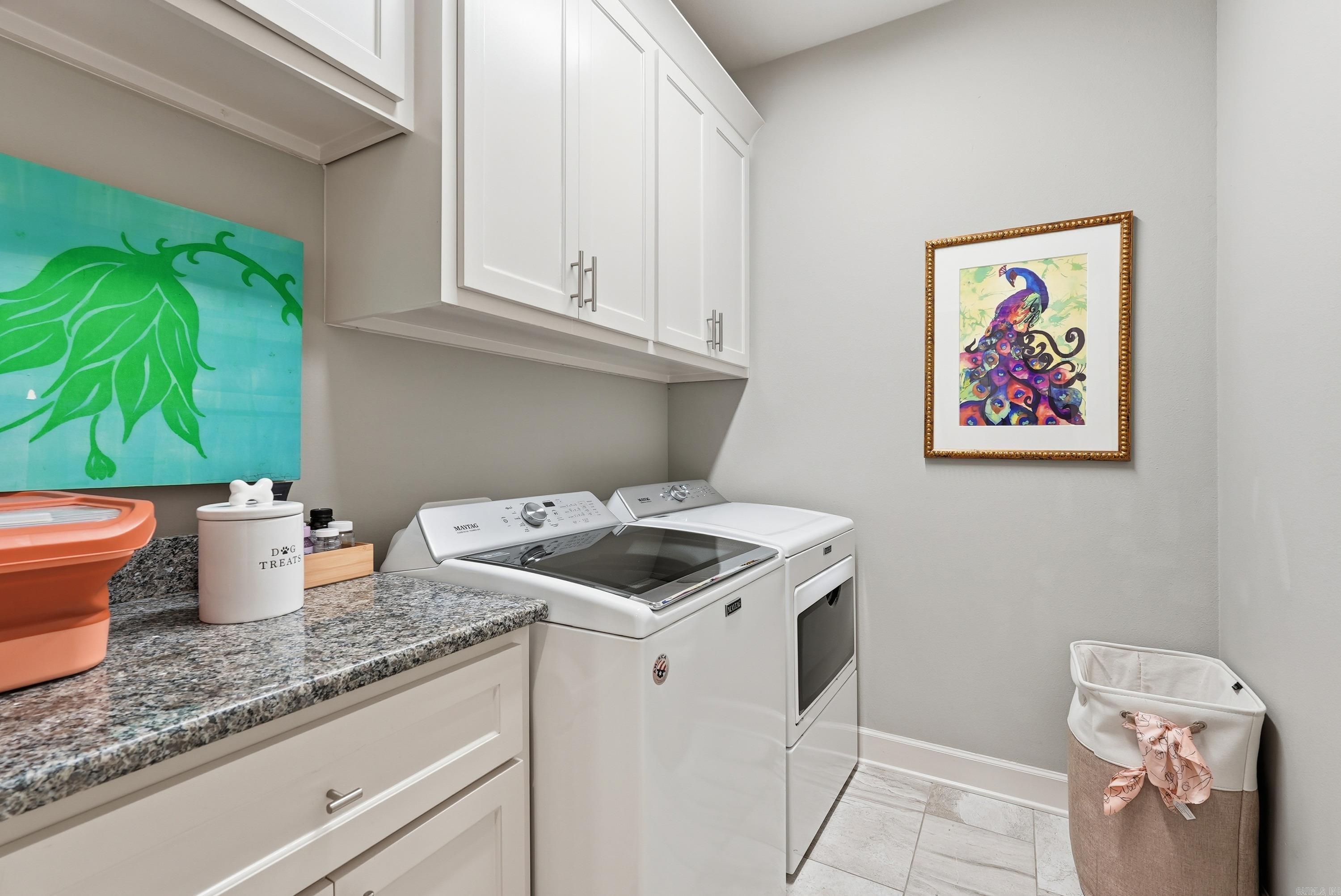 ROBYNMAR - Residential