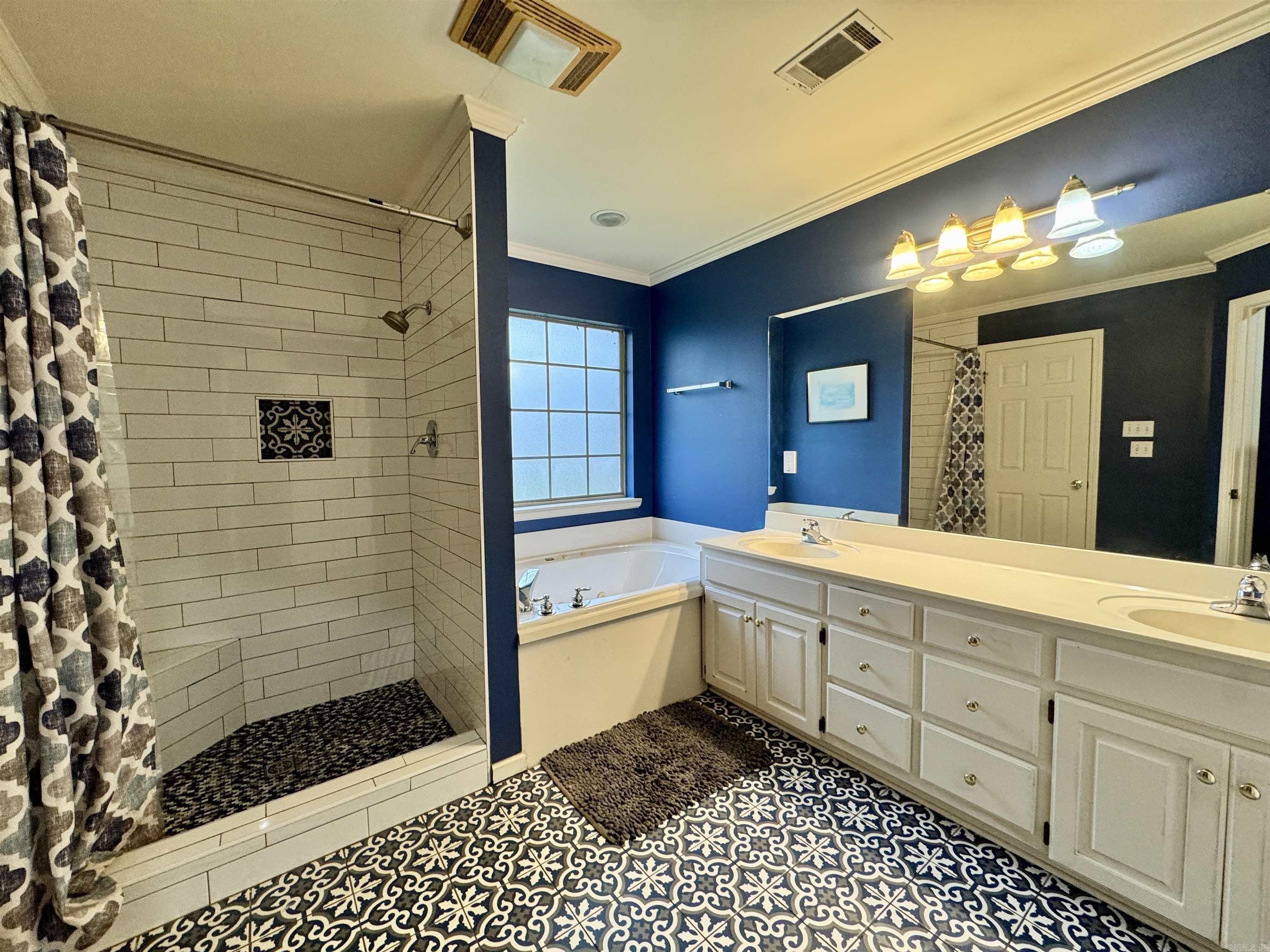 COUNTRY GARDEN ESTATE - Residential