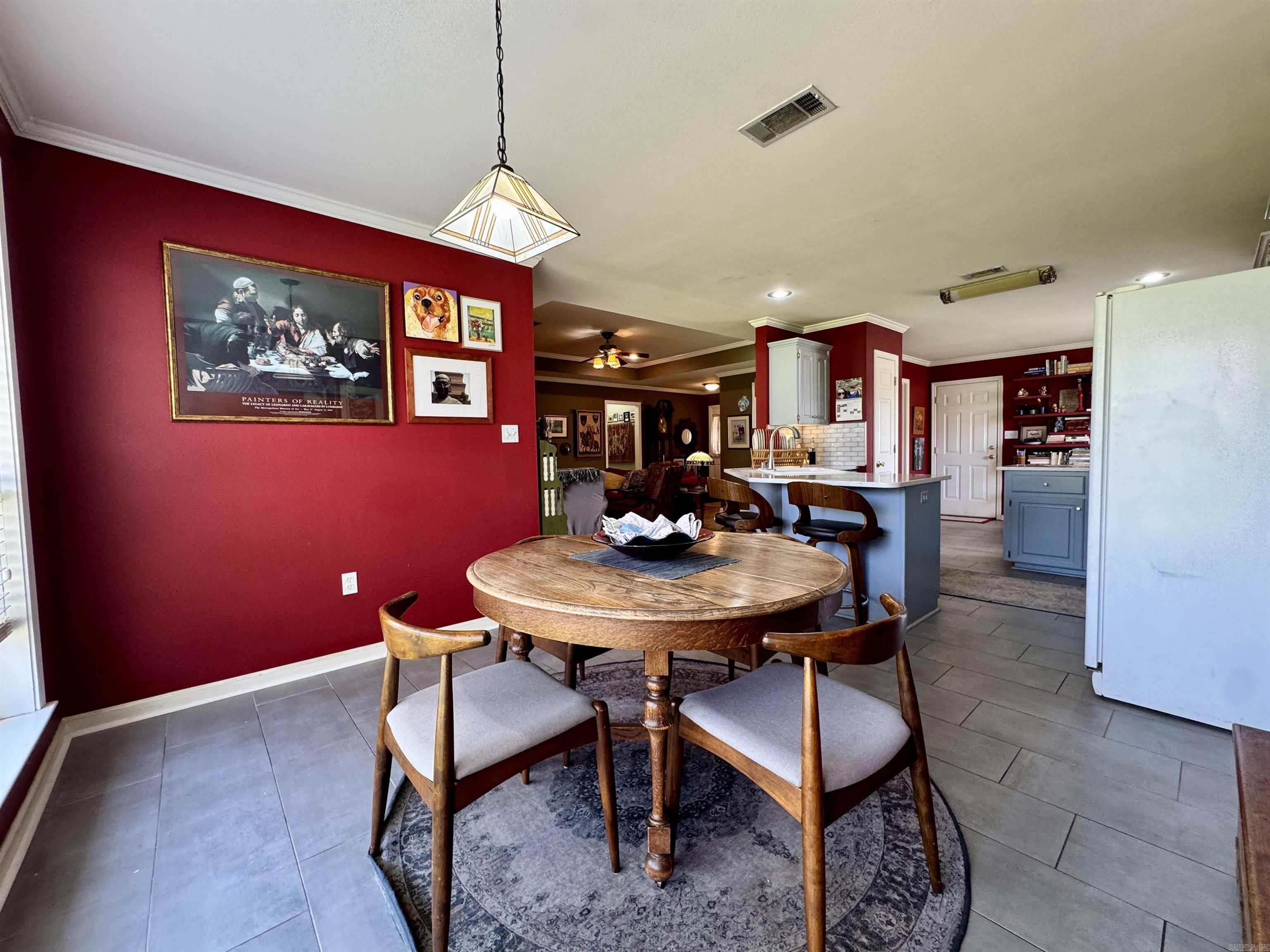 COUNTRY GARDEN ESTATE - Residential