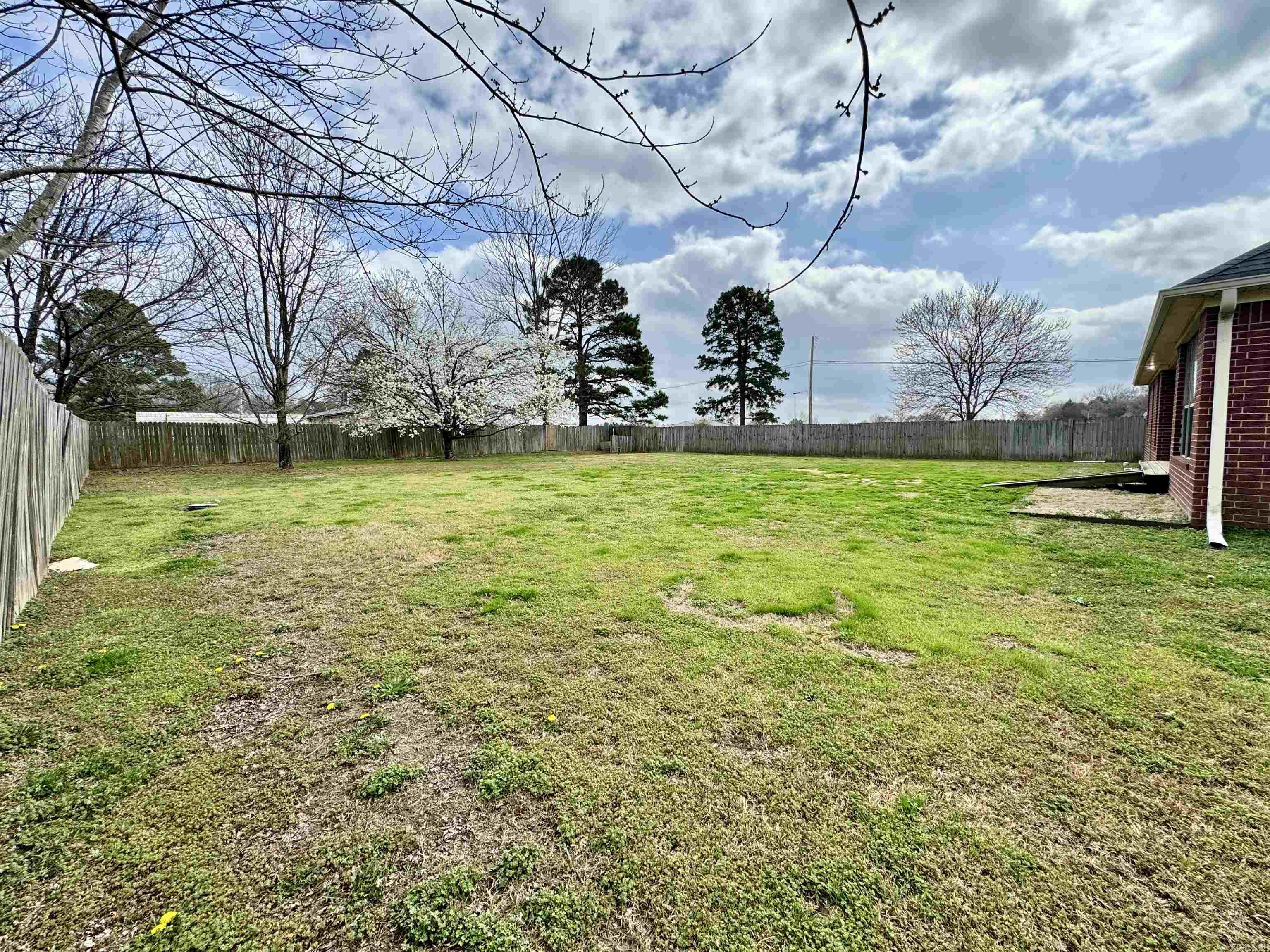 COUNTRY GARDEN ESTATE - Residential