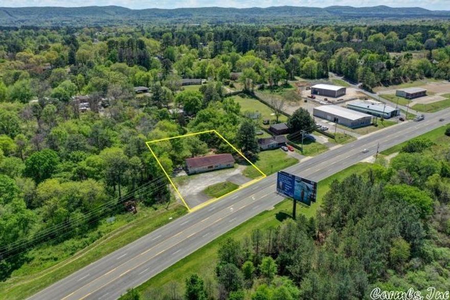 Put your business on the path of growth!! Great Commercial property with  outstanding visibility from 4 lanes of highway with center turn lane in a high traffic local on Airport Road.