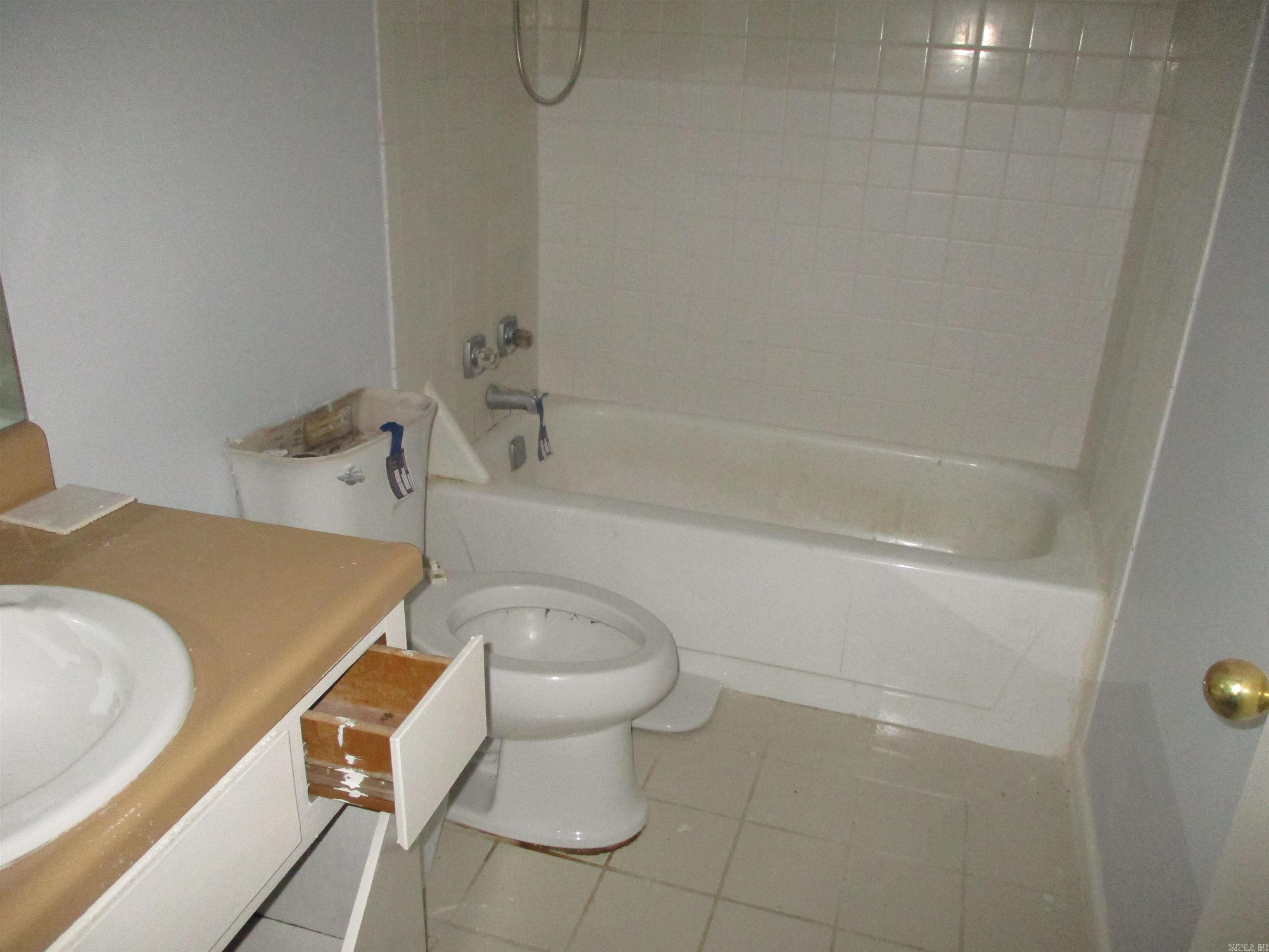 FOREST EDGE WEST CONDO HPR - Residential