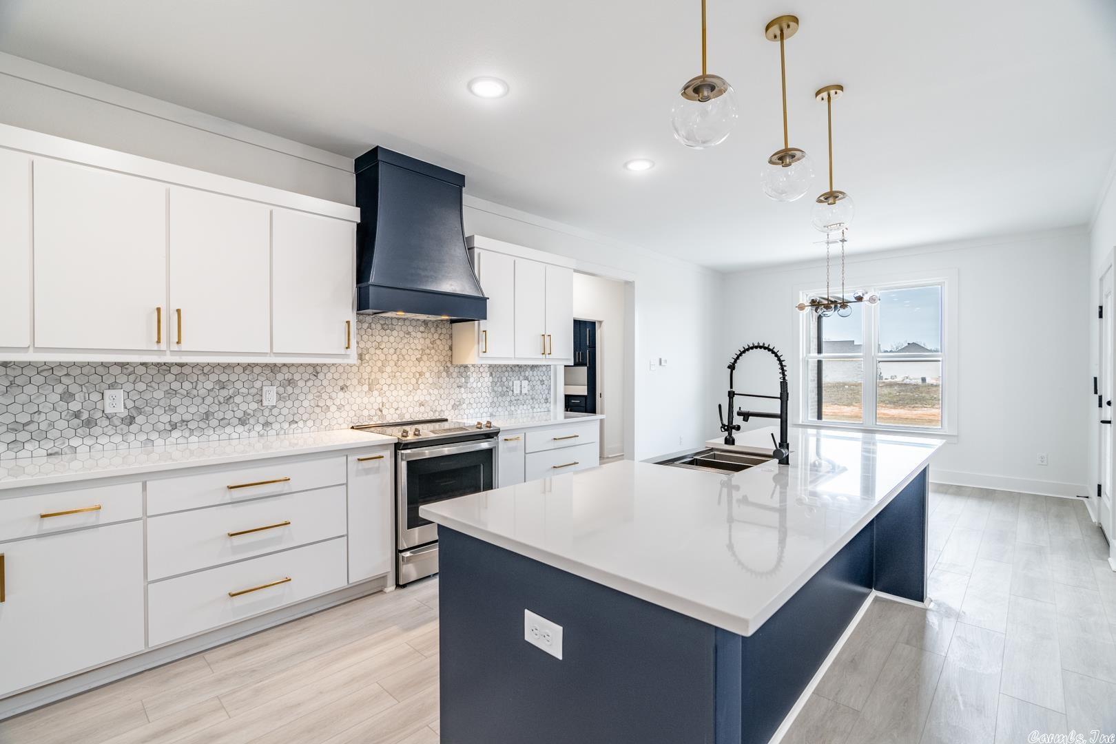 MOUNT TABOR ESTATES - Residential