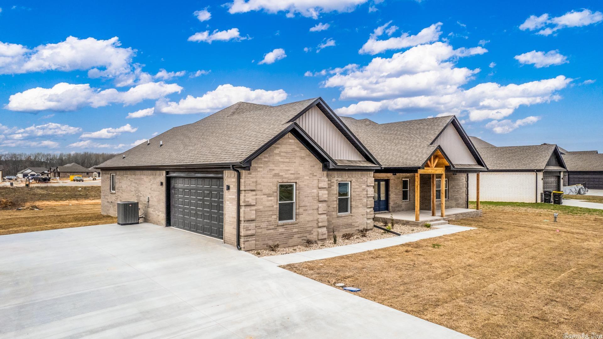 MOUNT TABOR ESTATES - Residential