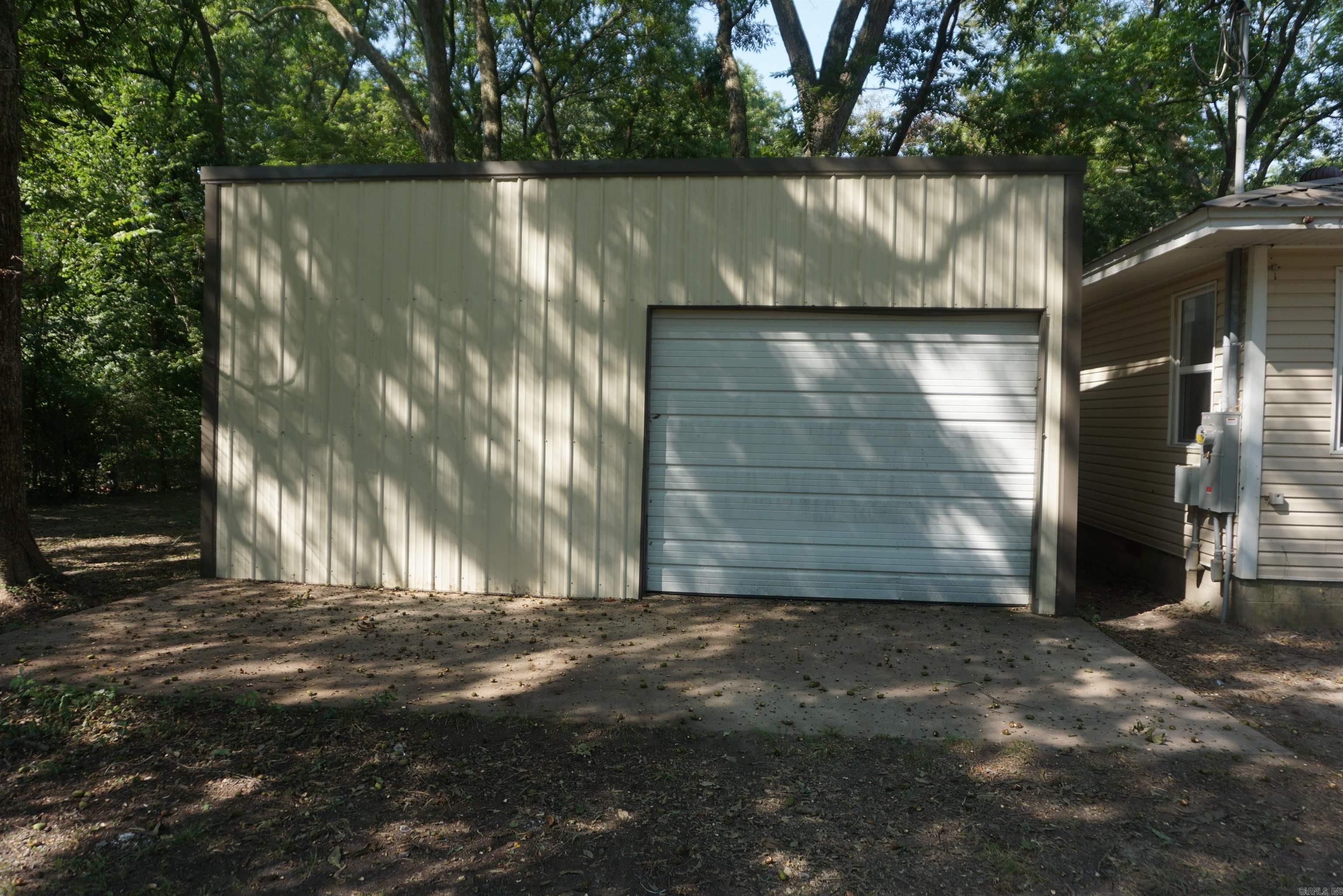 ACREAGE LOTS - Residential