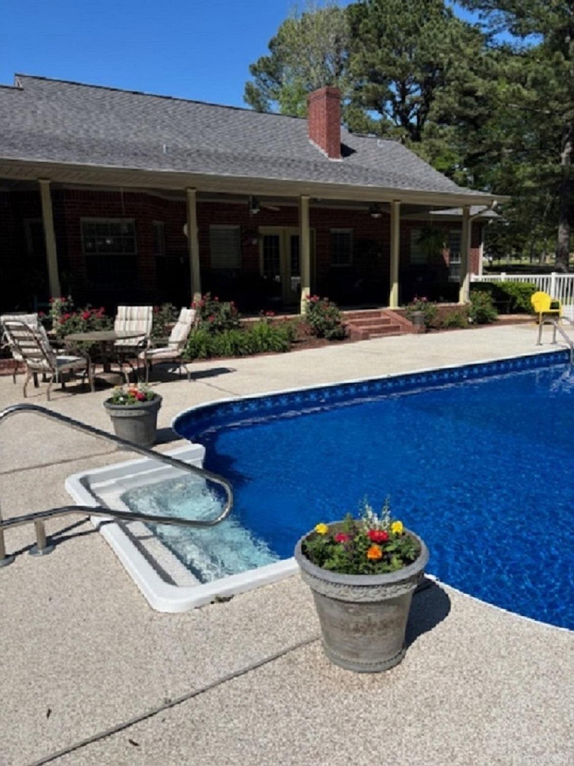 DEERWOOD ESTATES - Residential
