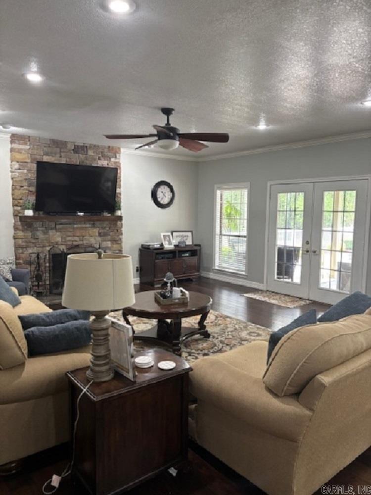 DEERWOOD ESTATES - Residential